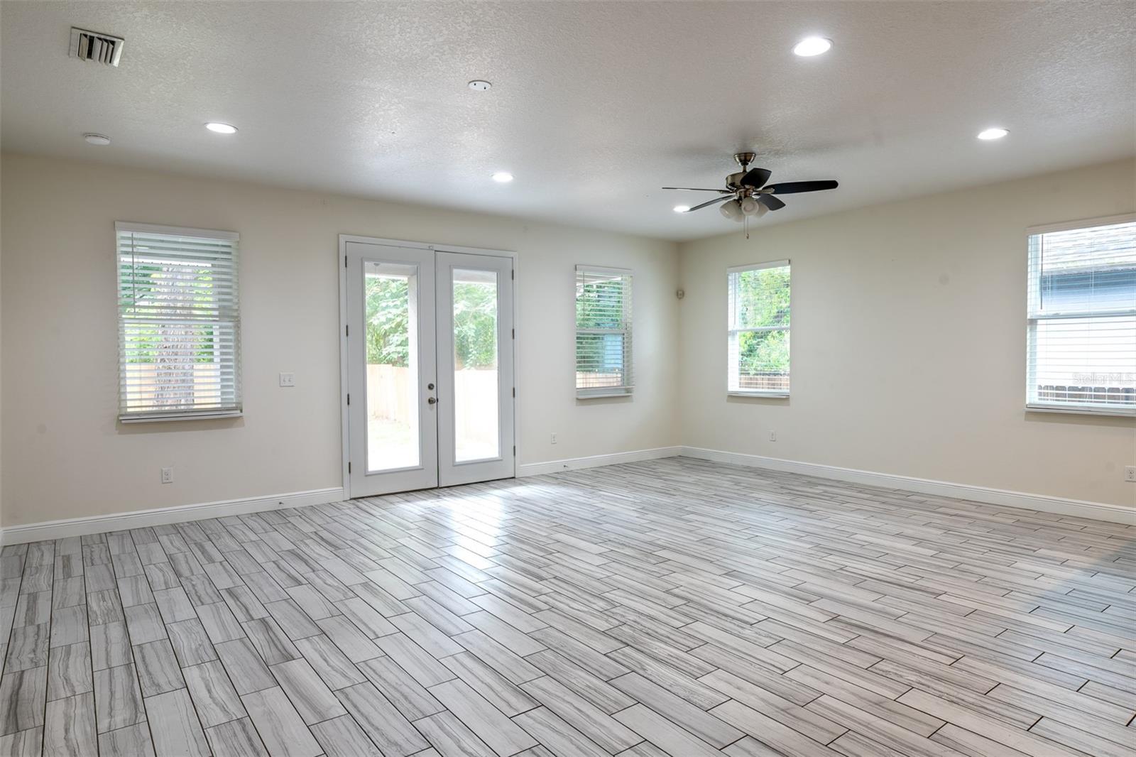 UNPLATTED - Residential