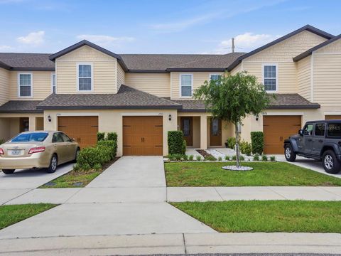 Photo of 1730 Wynford Circle, Tavares, FL 32778 (MLS # G5113344)
