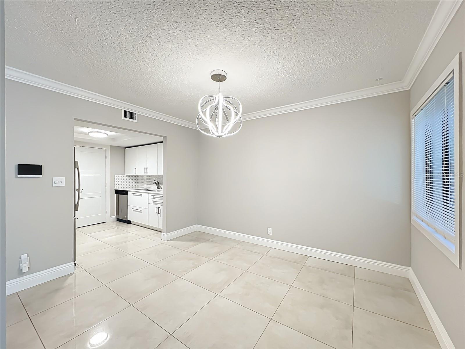 CROWN OAKS - Residential