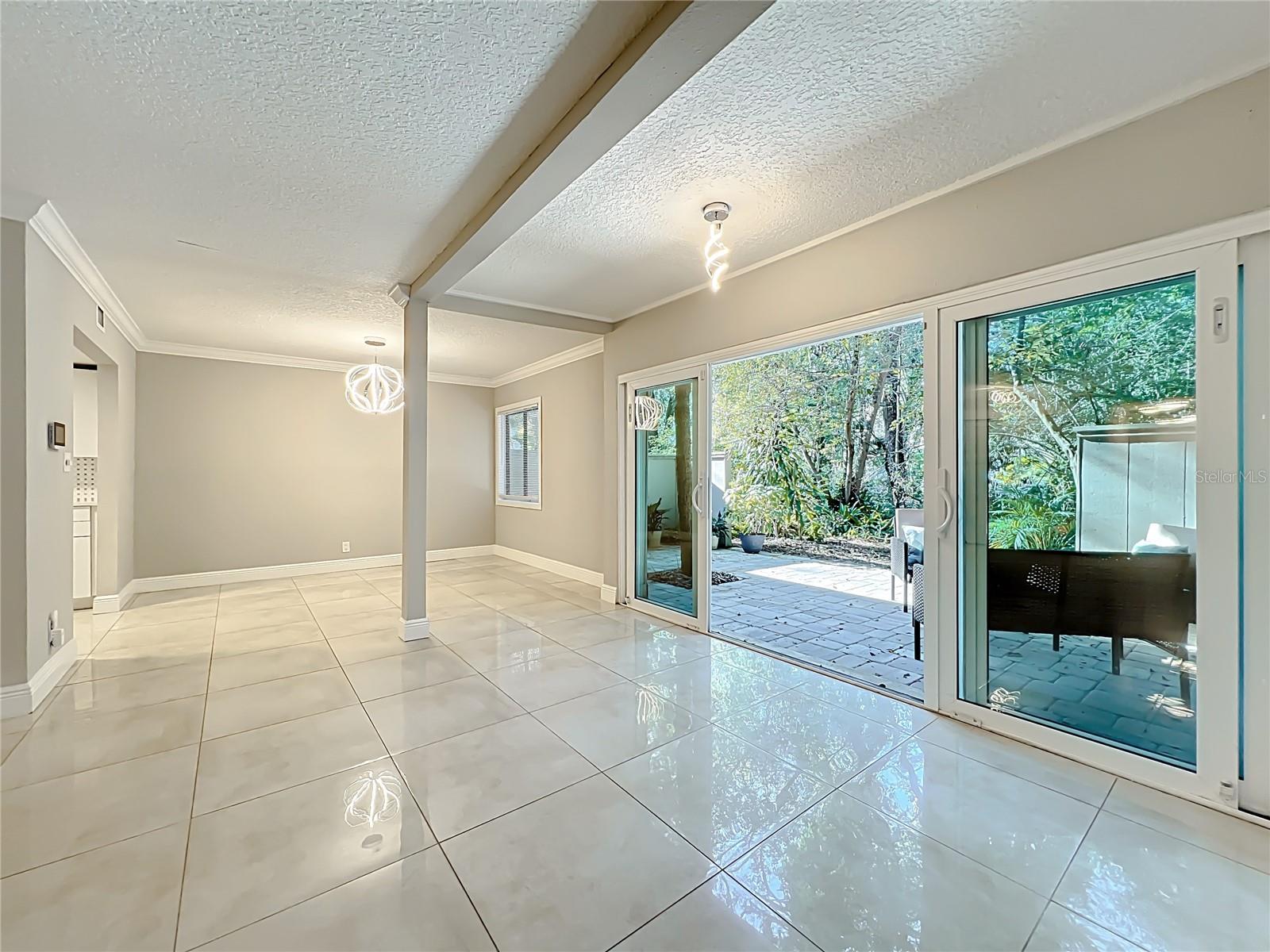 CROWN OAKS - Residential