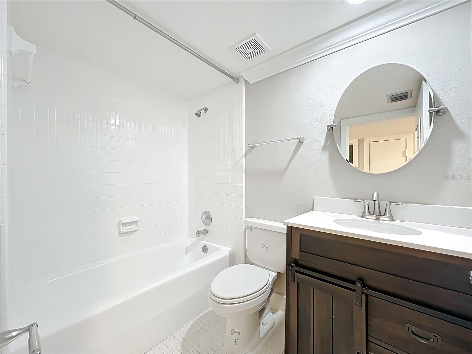 CROWN OAKS - Residential