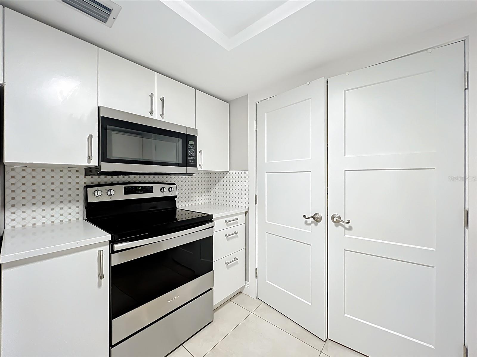 CROWN OAKS - Residential