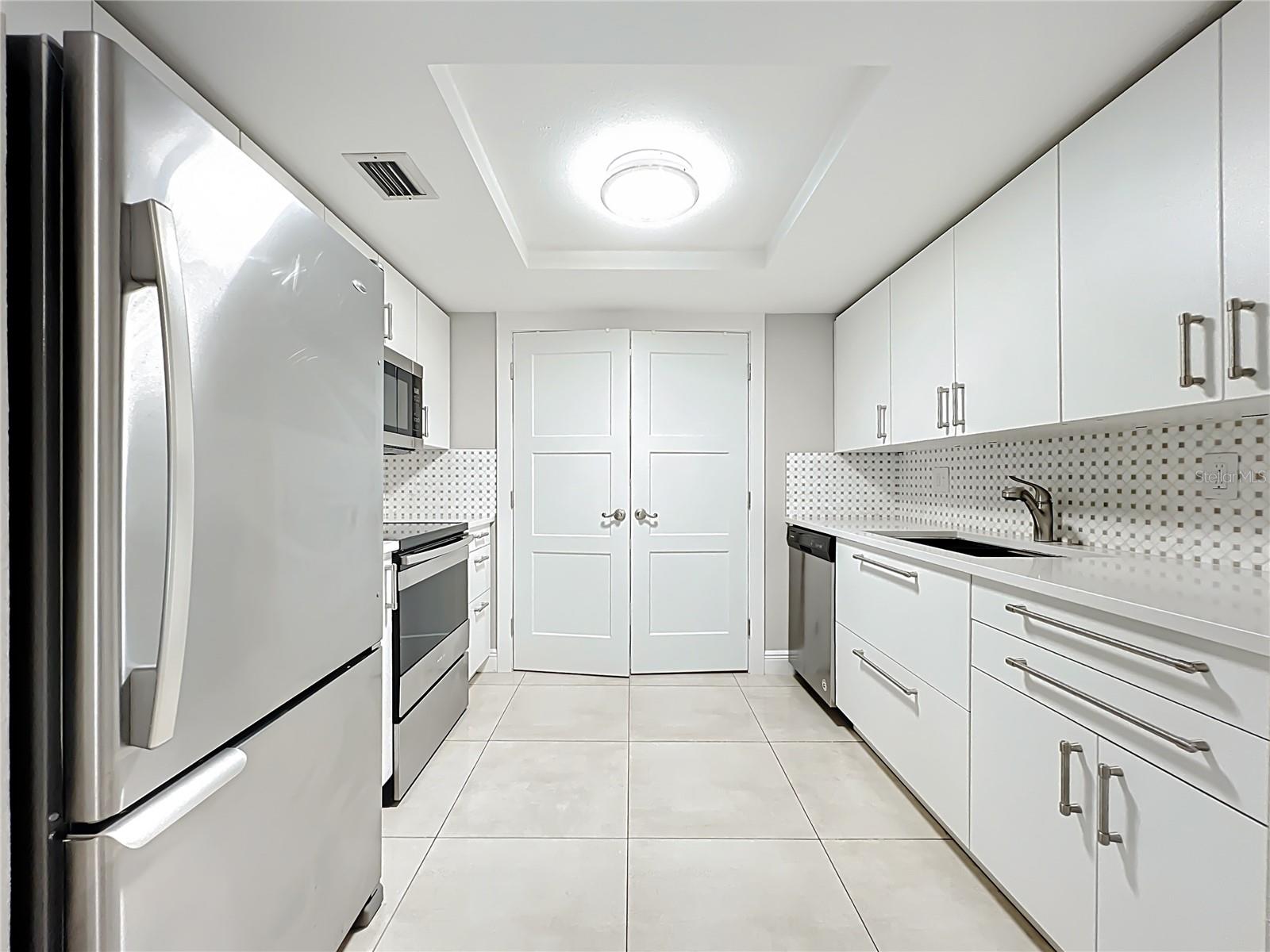 CROWN OAKS - Residential