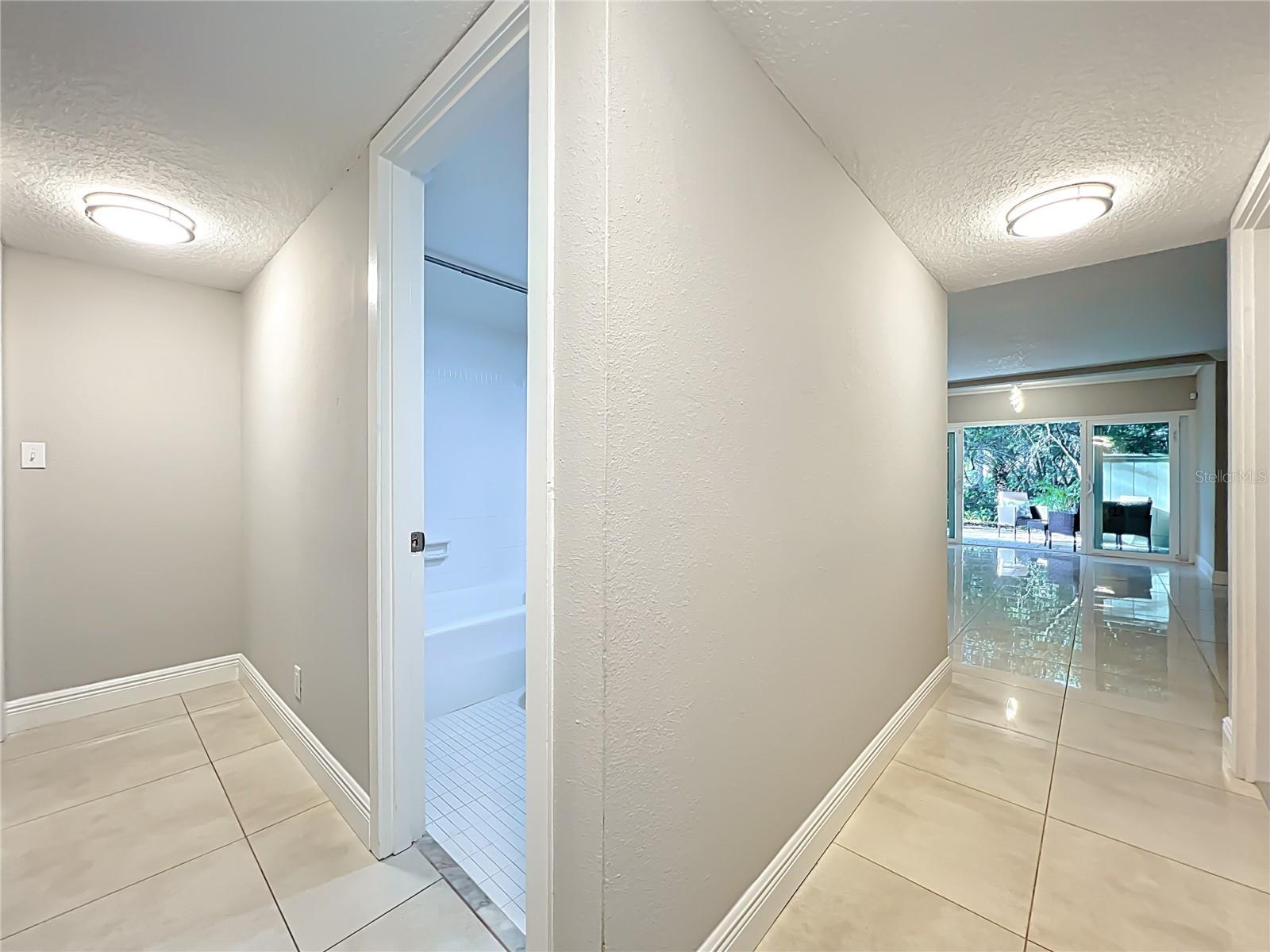 CROWN OAKS - Residential