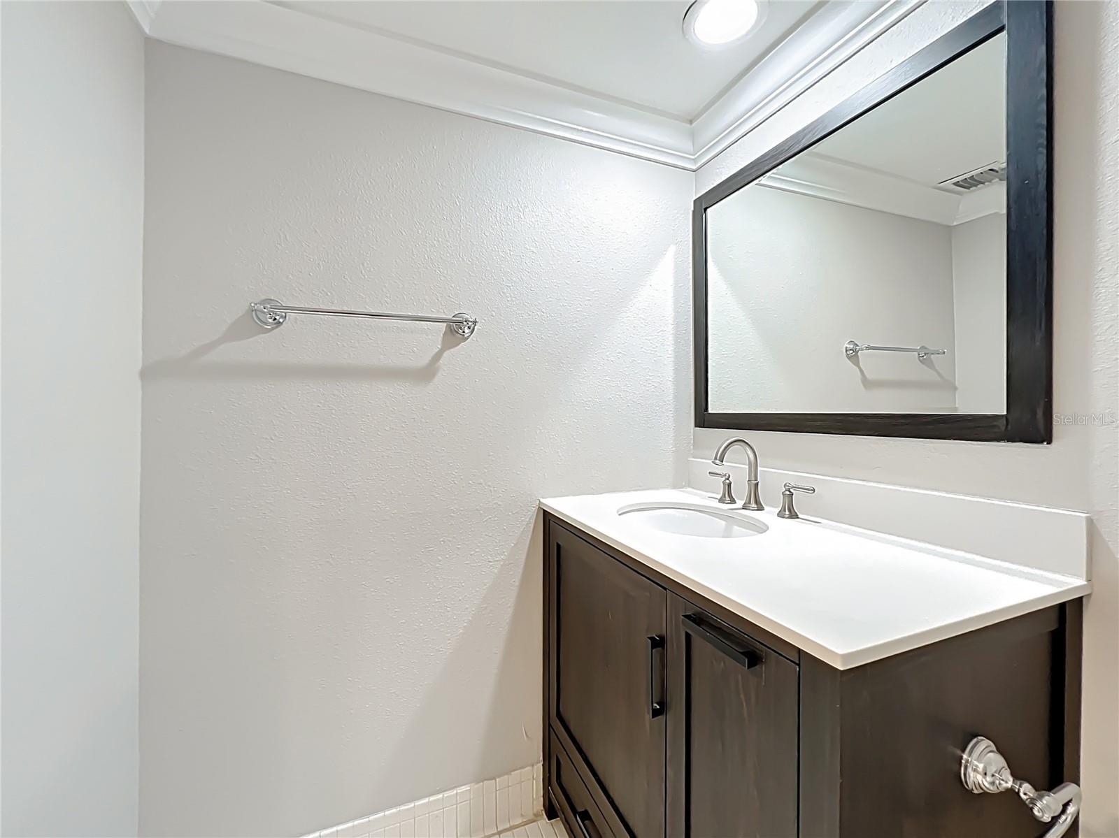 CROWN OAKS - Residential