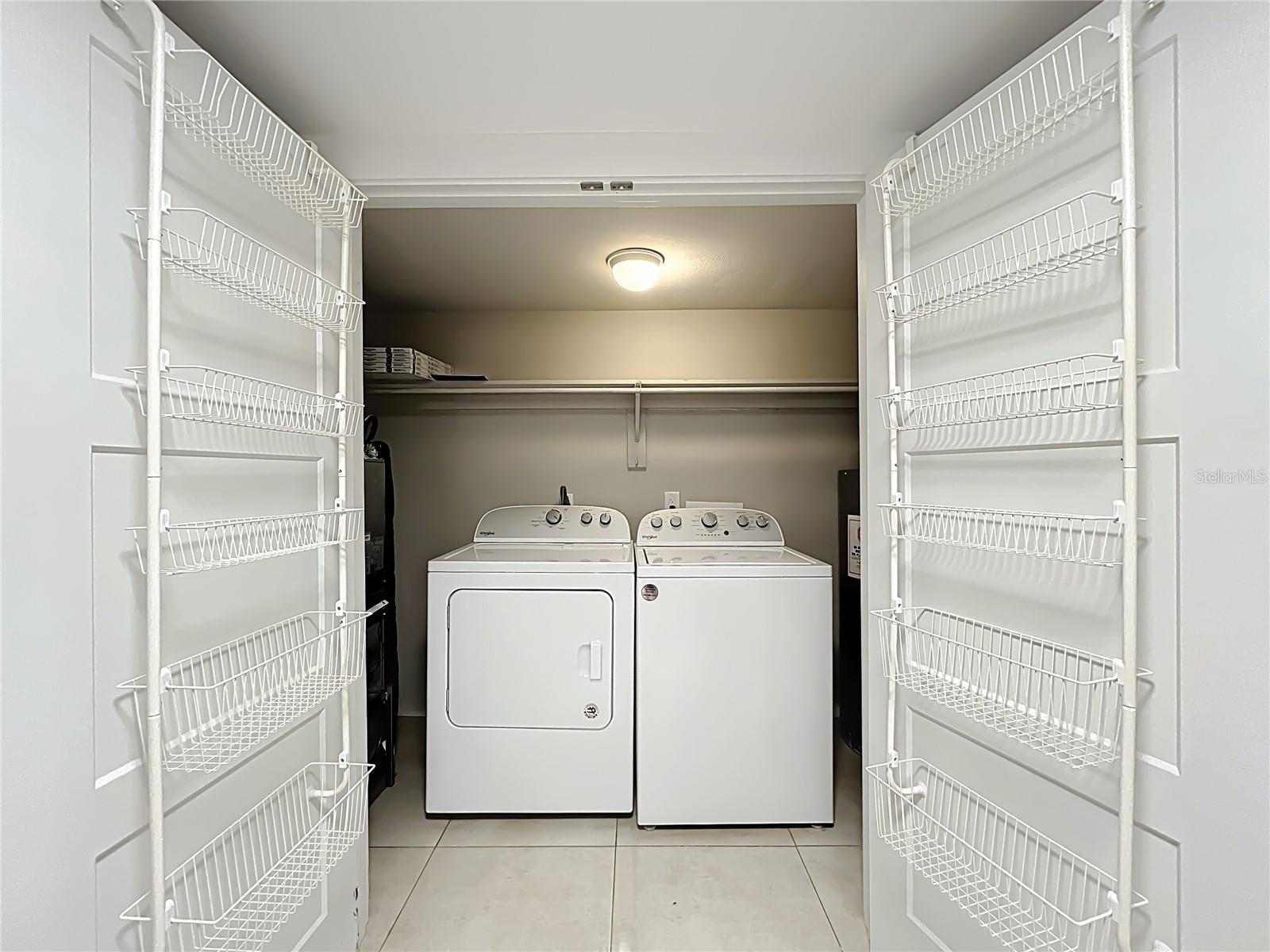 CROWN OAKS - Residential