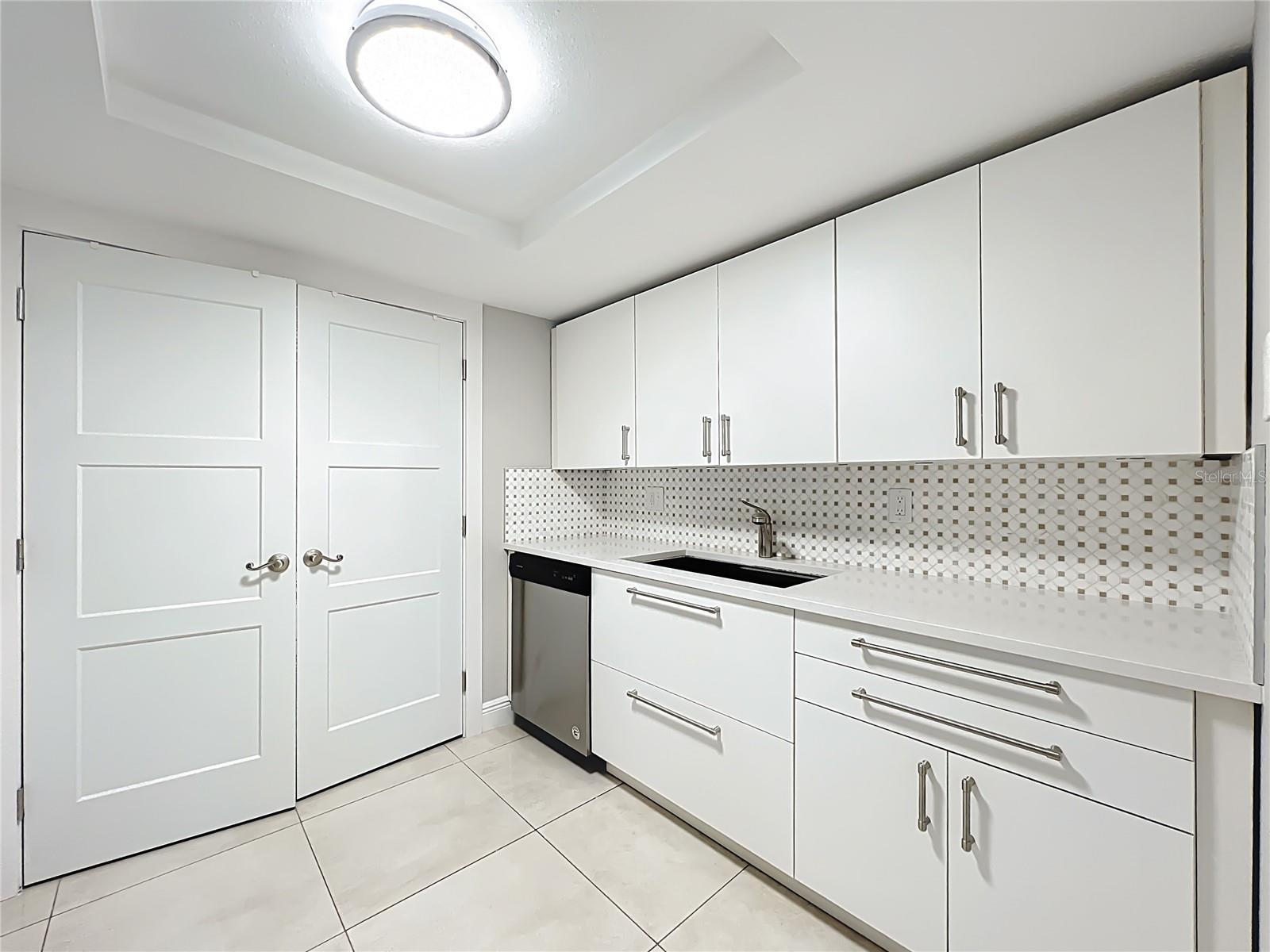 CROWN OAKS - Residential