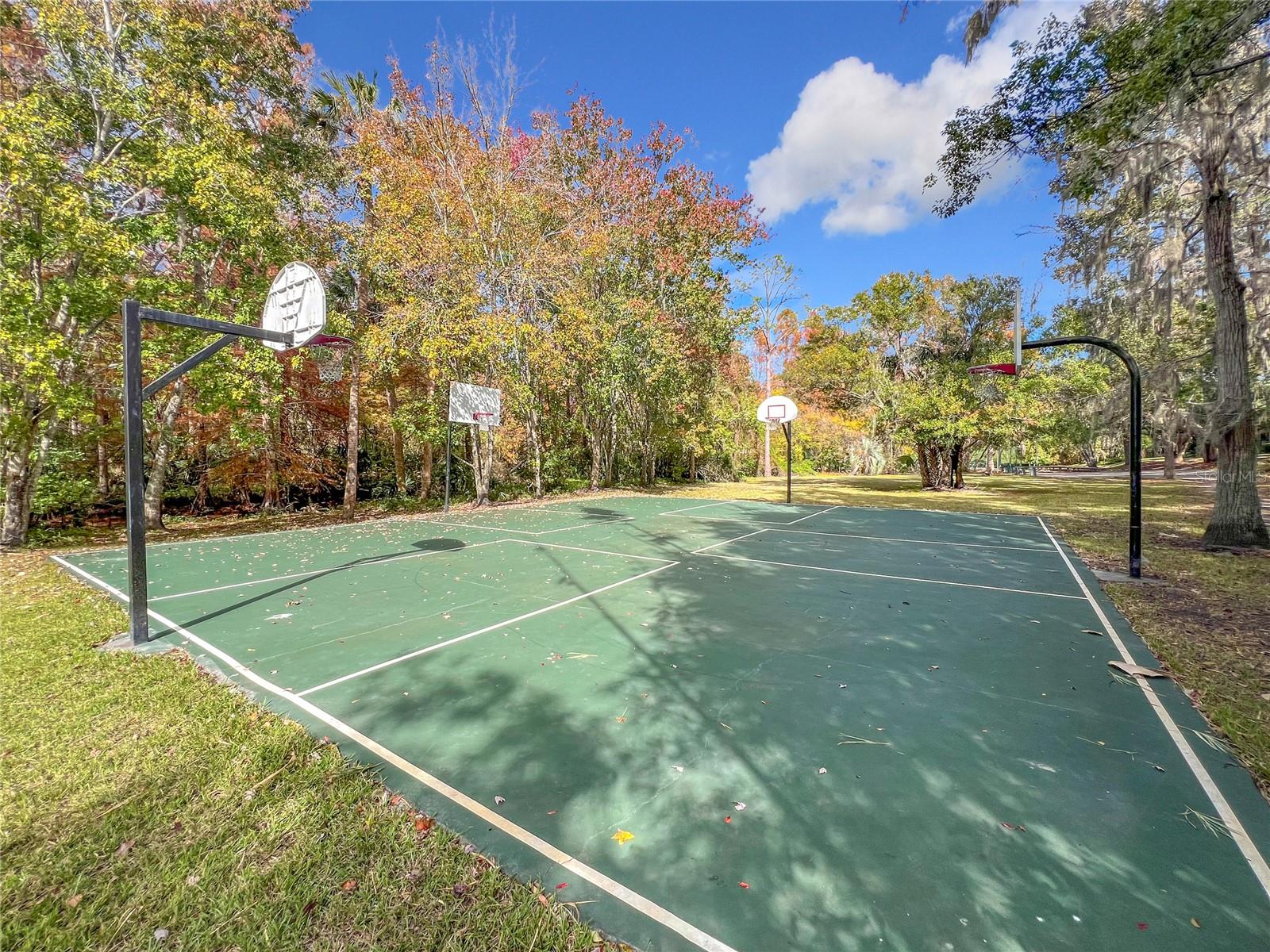 CROWN OAKS - Residential