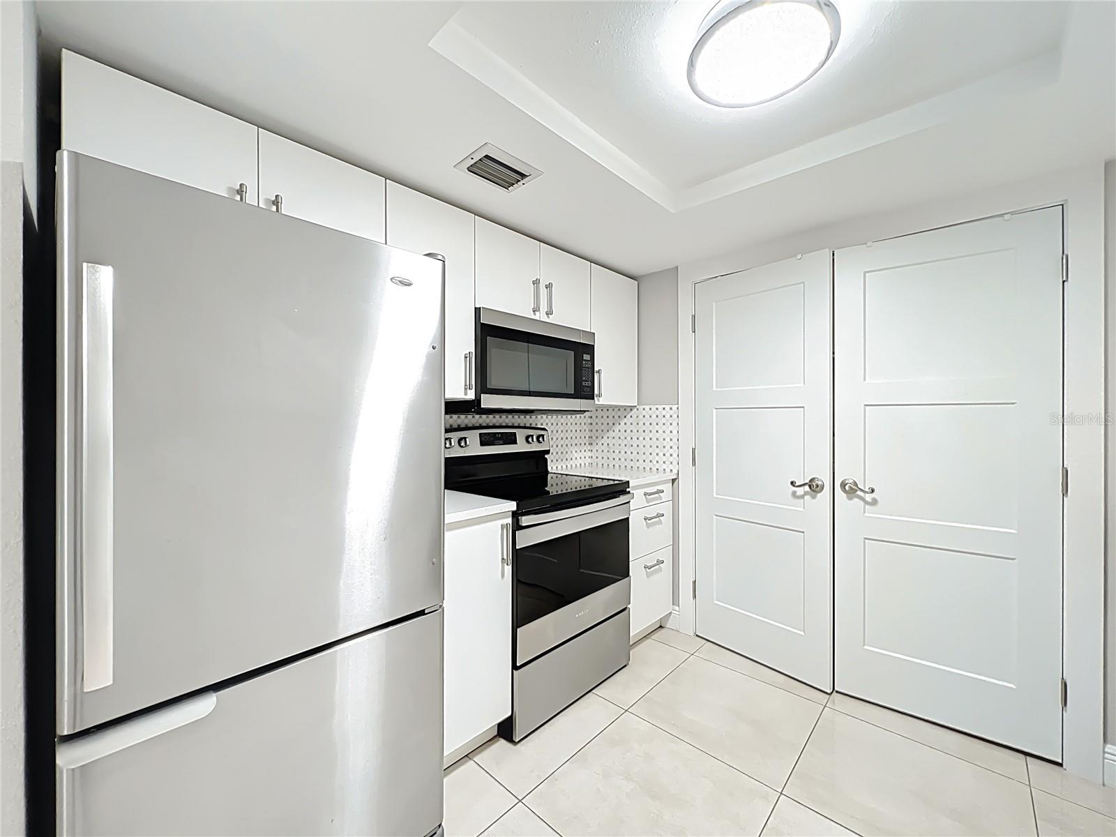 CROWN OAKS - Residential