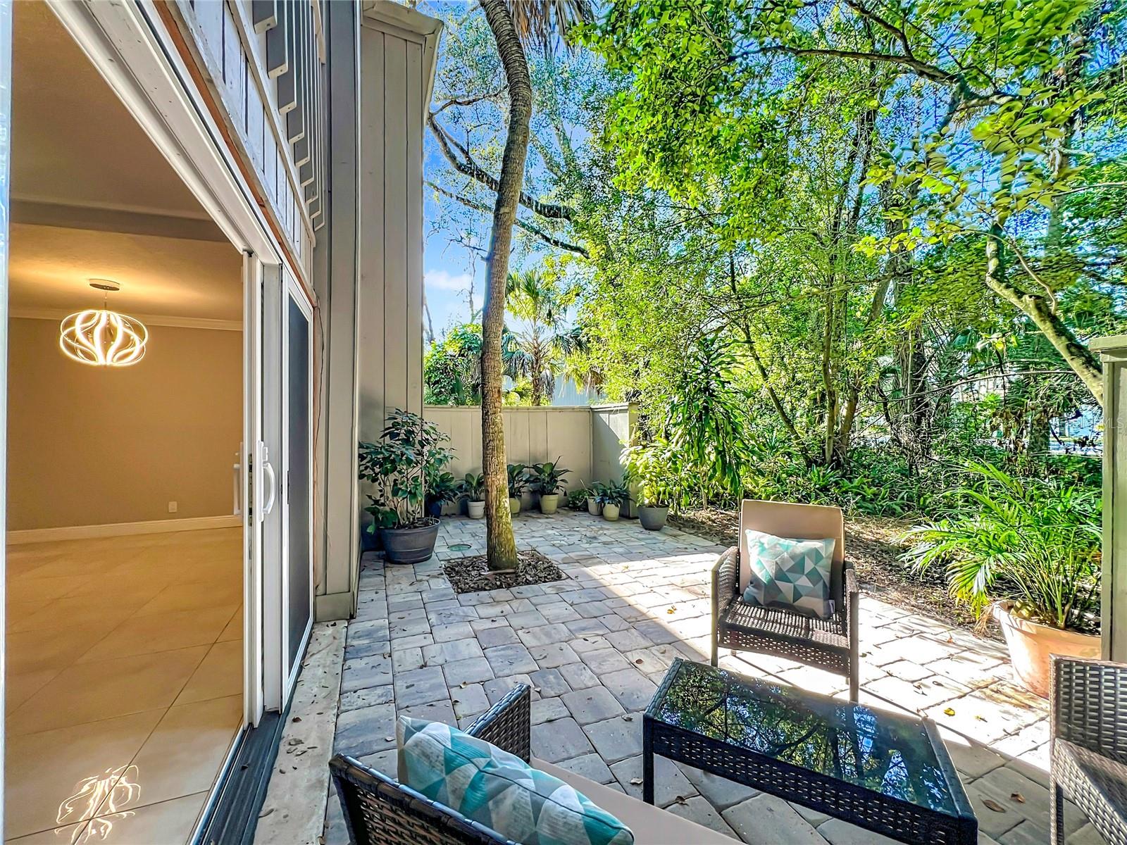 CROWN OAKS - Residential