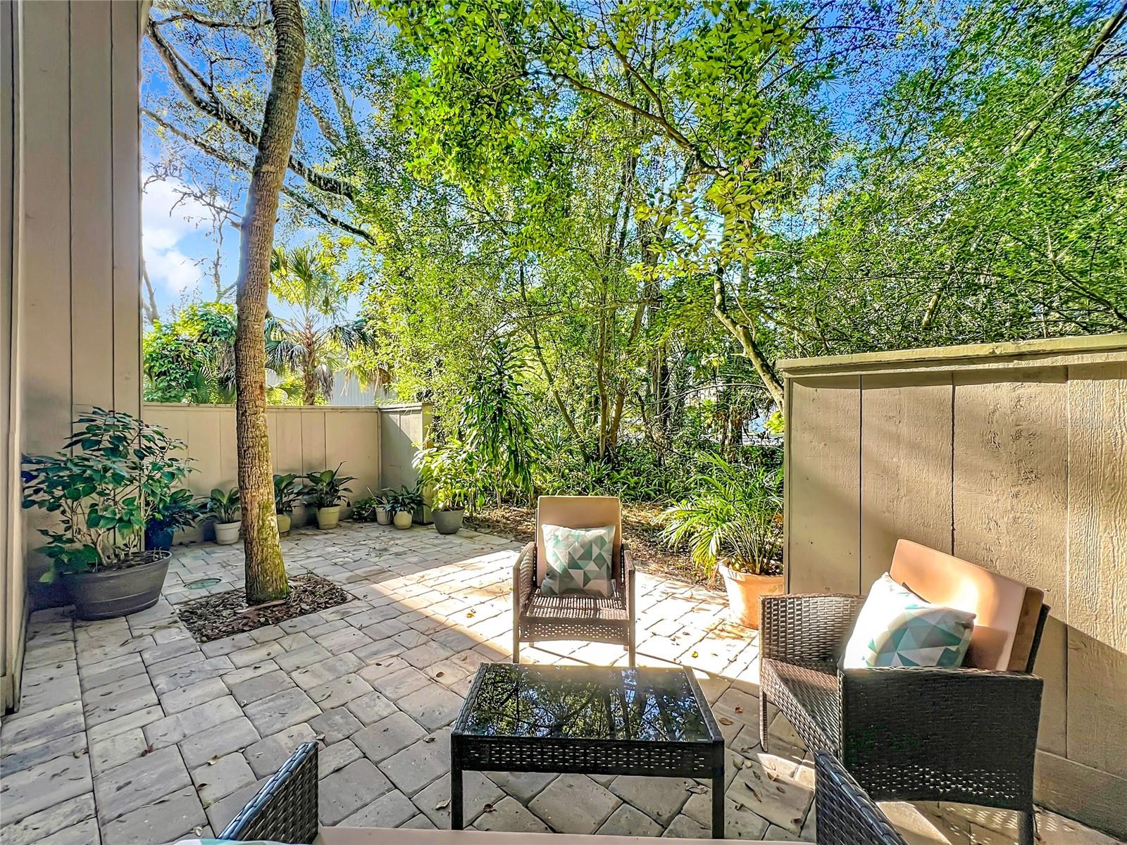 CROWN OAKS - Residential