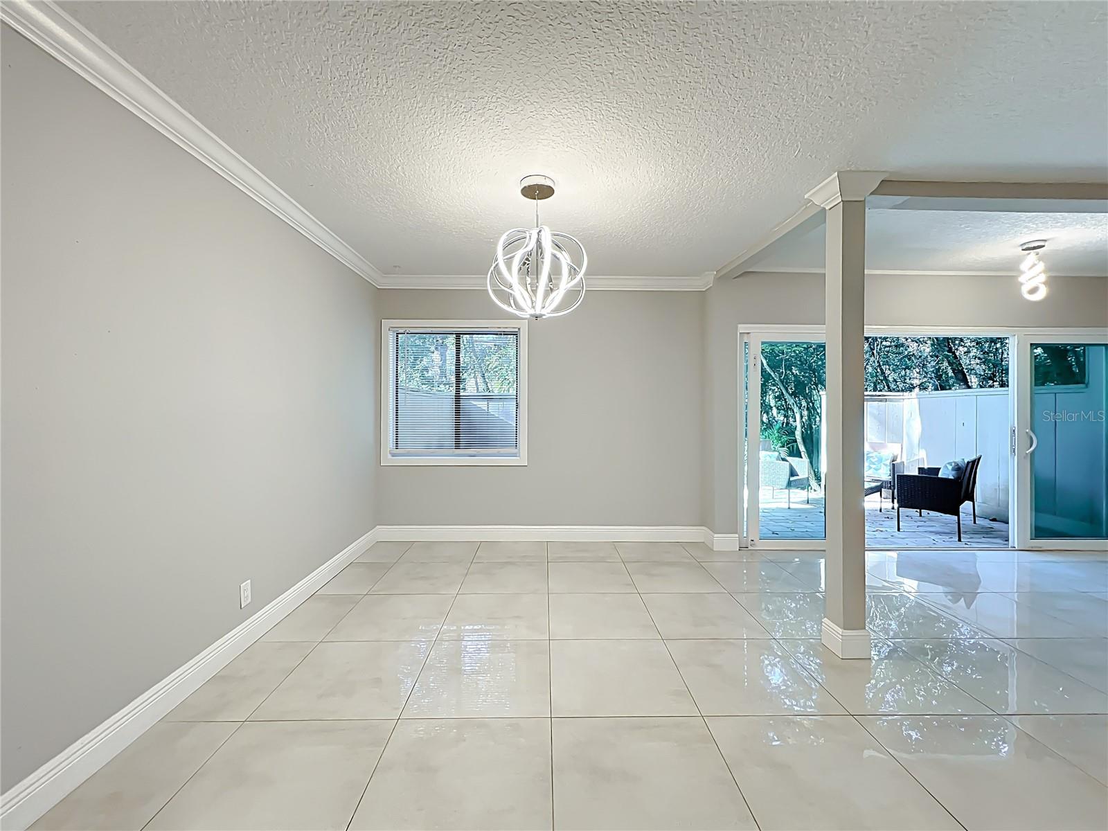 CROWN OAKS - Residential