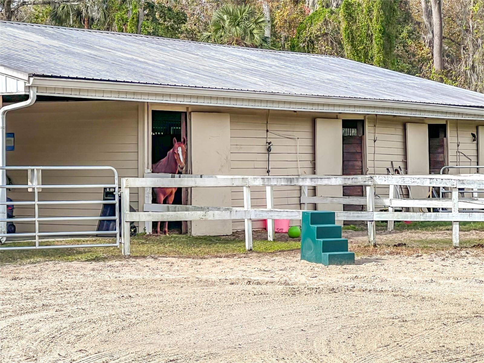 CROWN OAKS - Residential