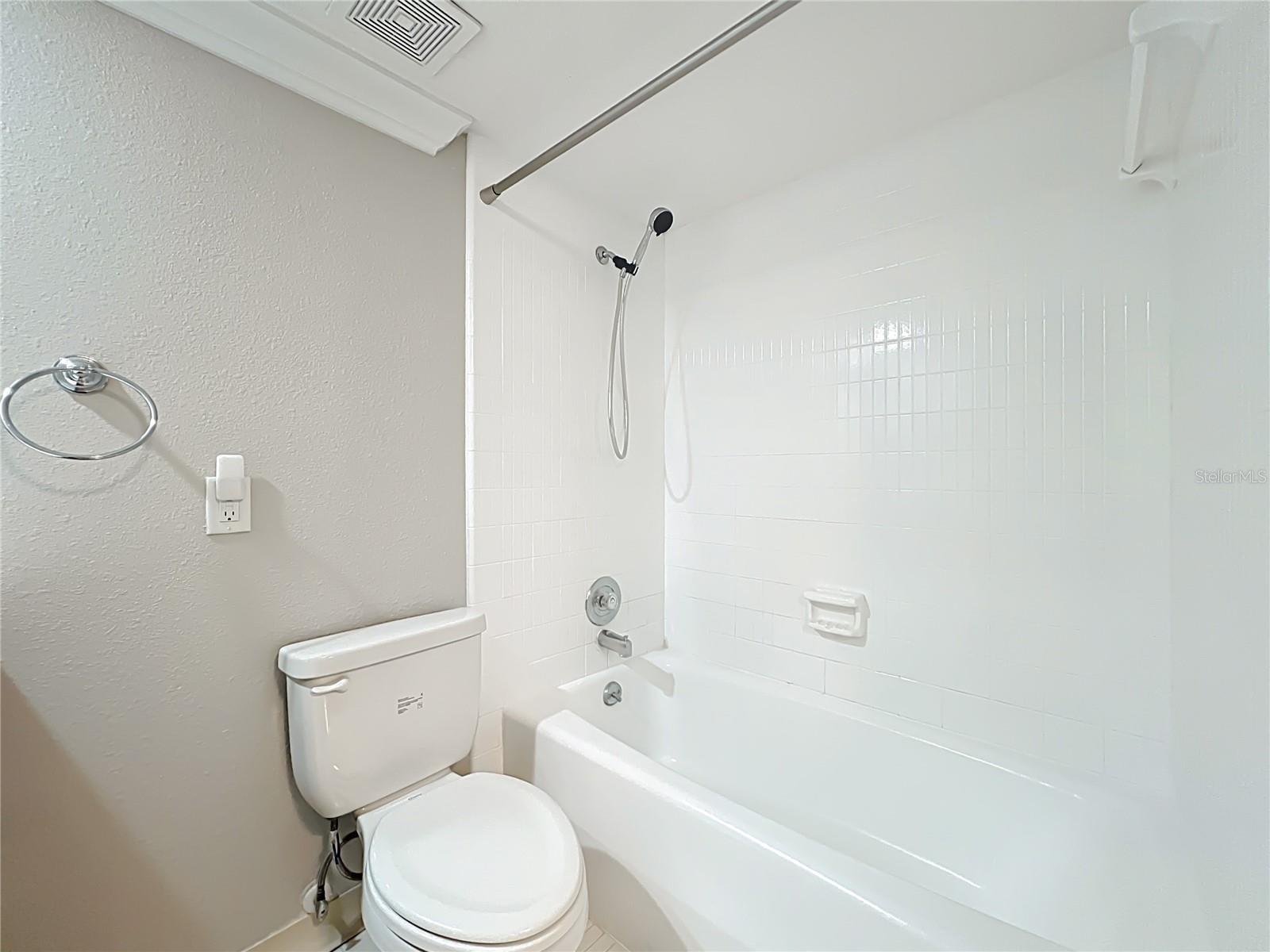 CROWN OAKS - Residential