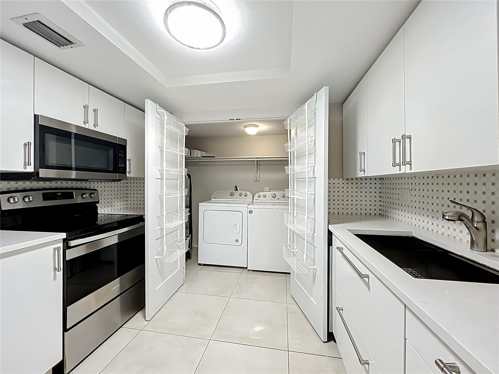 CROWN OAKS - Residential