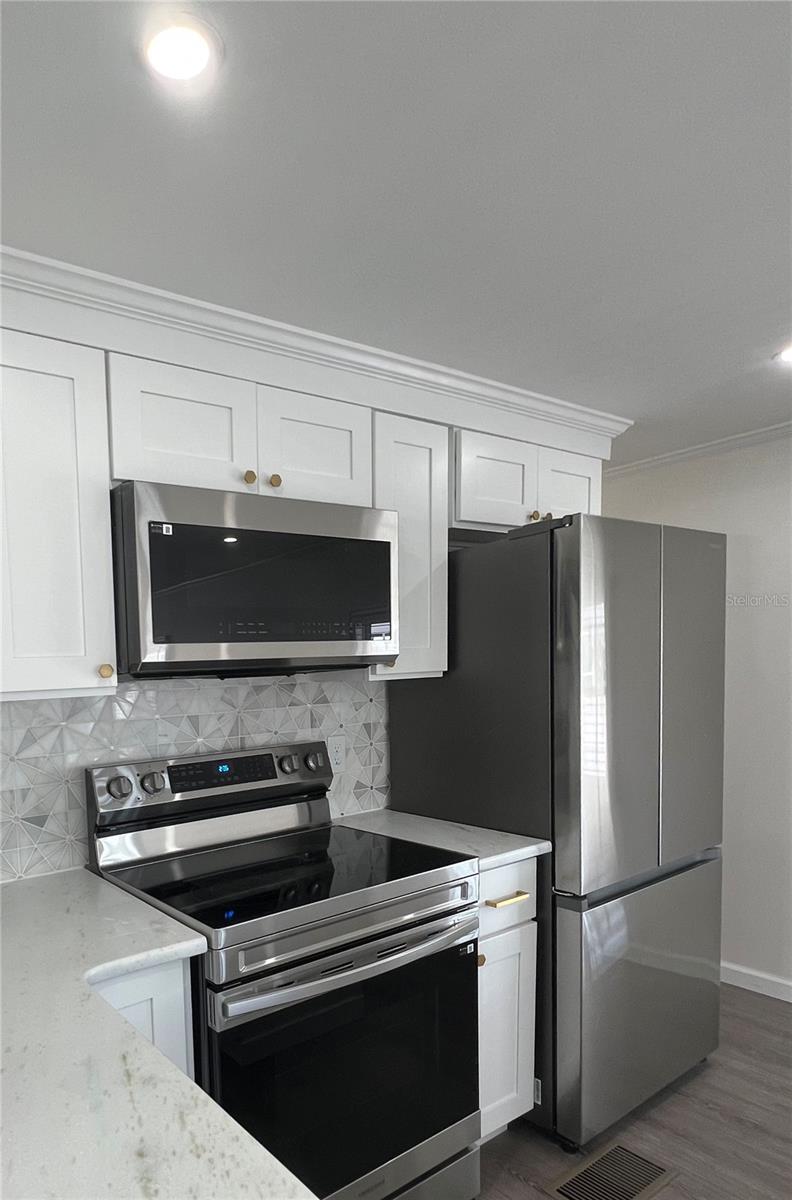 FAIRWAY VILLAGE MOBILE HOME PARK UNREC - Residential