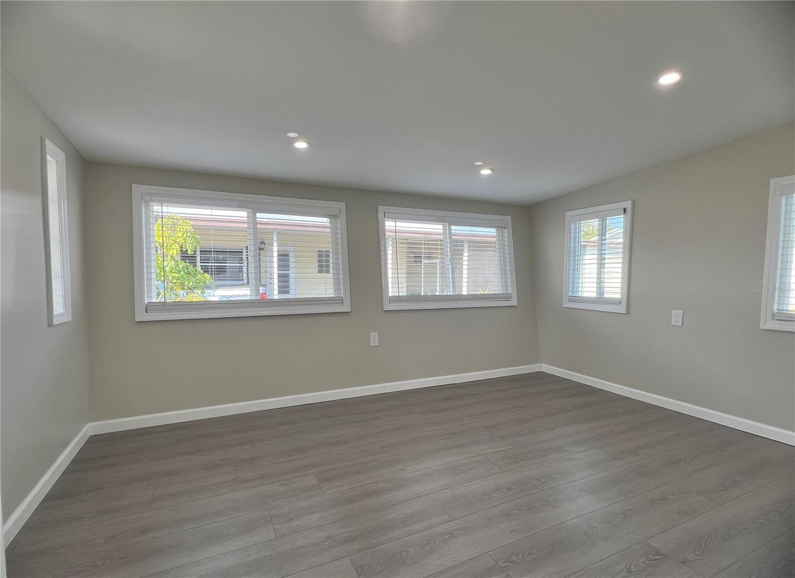 FAIRWAY VILLAGE MOBILE HOME PARK UNREC - Residential