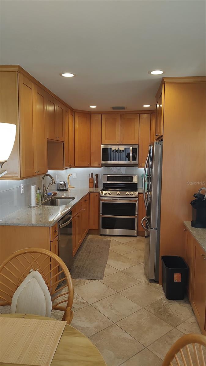 BAHIA VISTA GULF - Residential Lease
