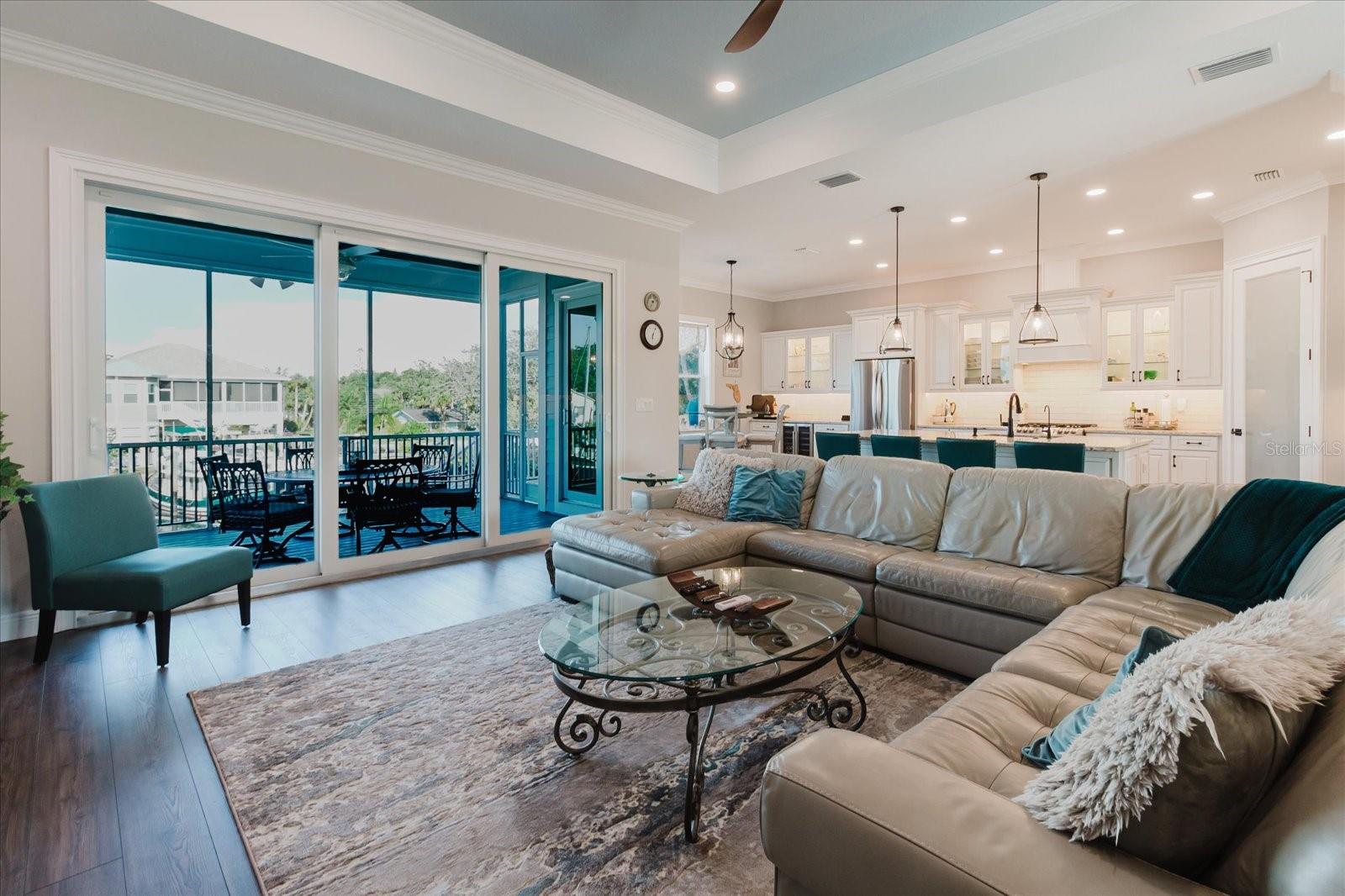 LUTEAN SHORES - Residential