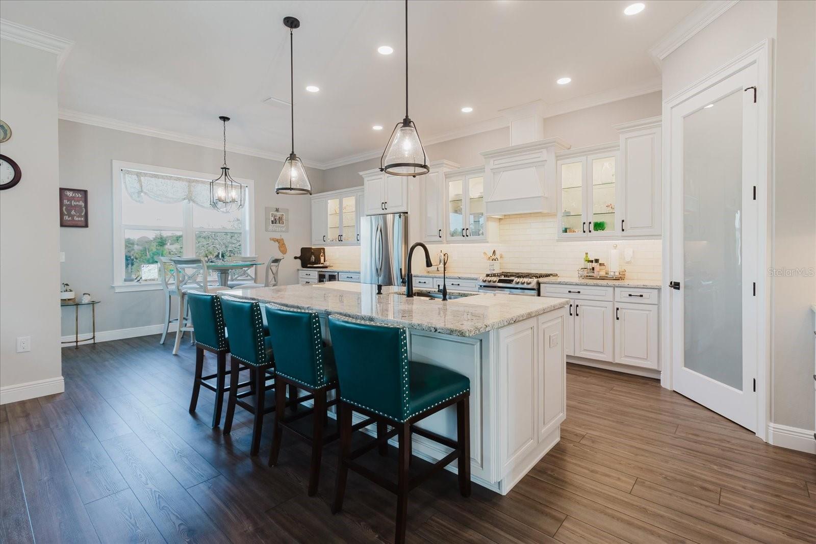 LUTEAN SHORES - Residential