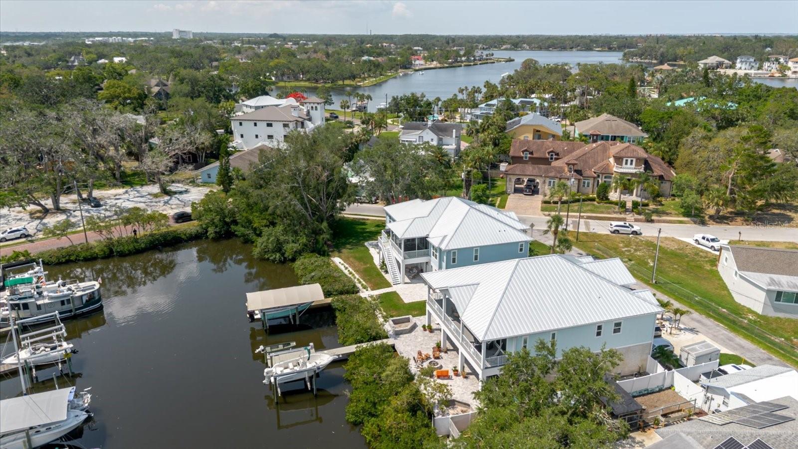 LUTEAN SHORES - Residential