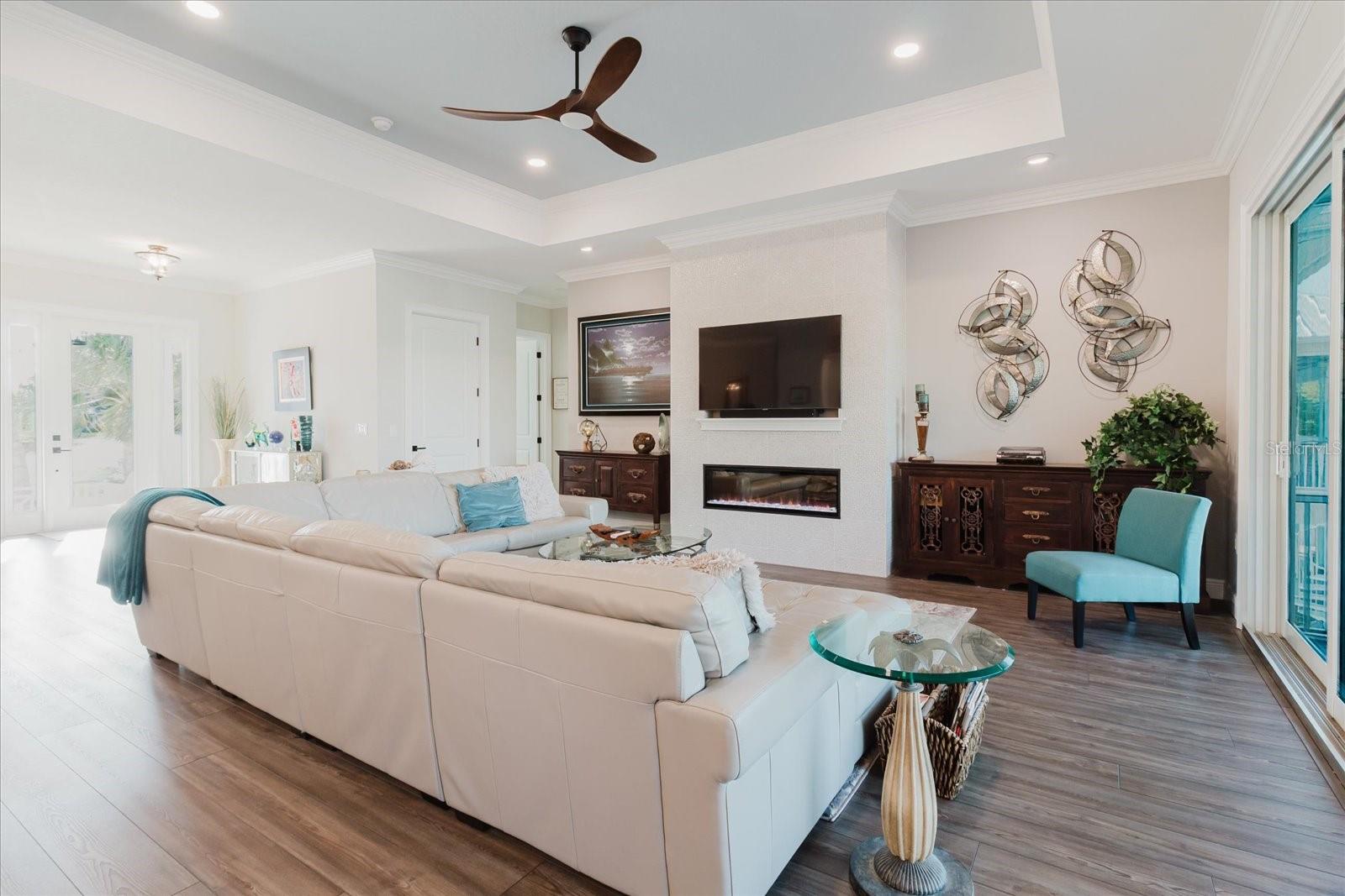 LUTEAN SHORES - Residential