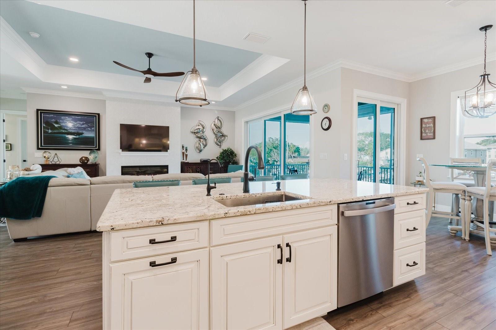 LUTEAN SHORES - Residential