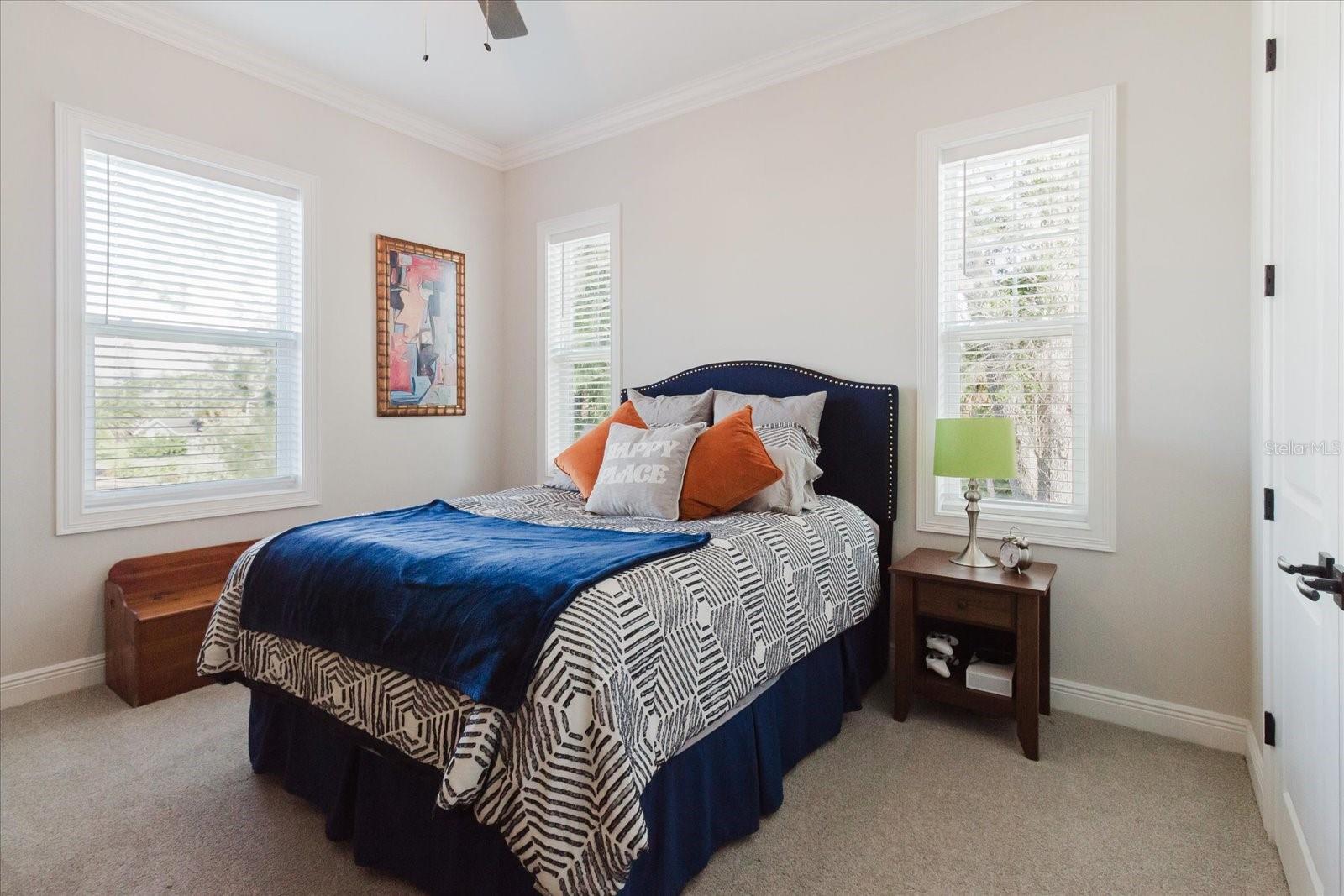 LUTEAN SHORES - Residential