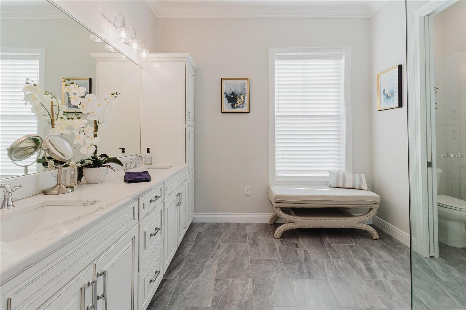 LUTEAN SHORES - Residential