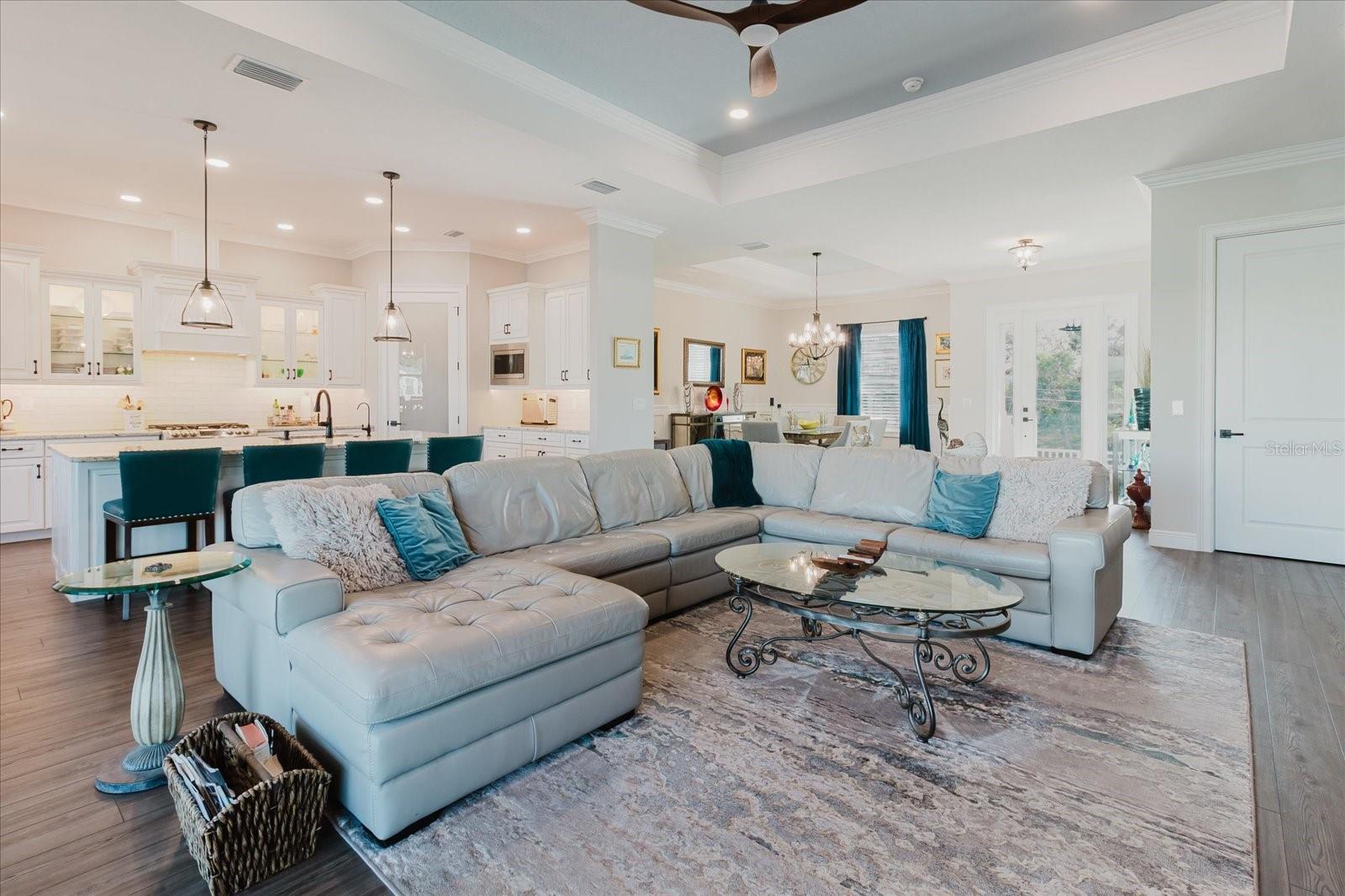 LUTEAN SHORES - Residential