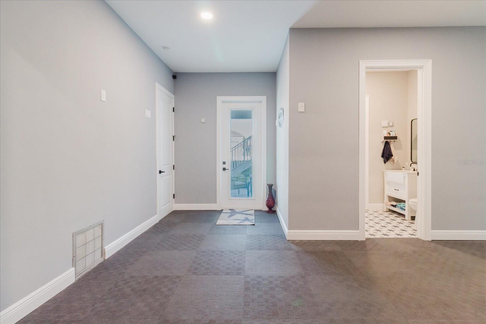 LUTEAN SHORES - Residential