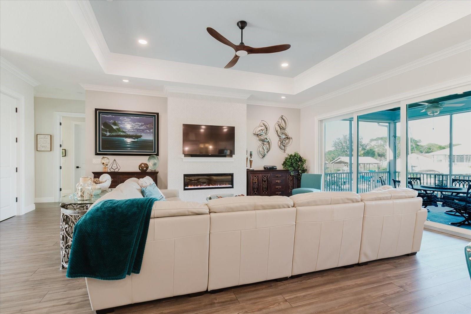 LUTEAN SHORES - Residential