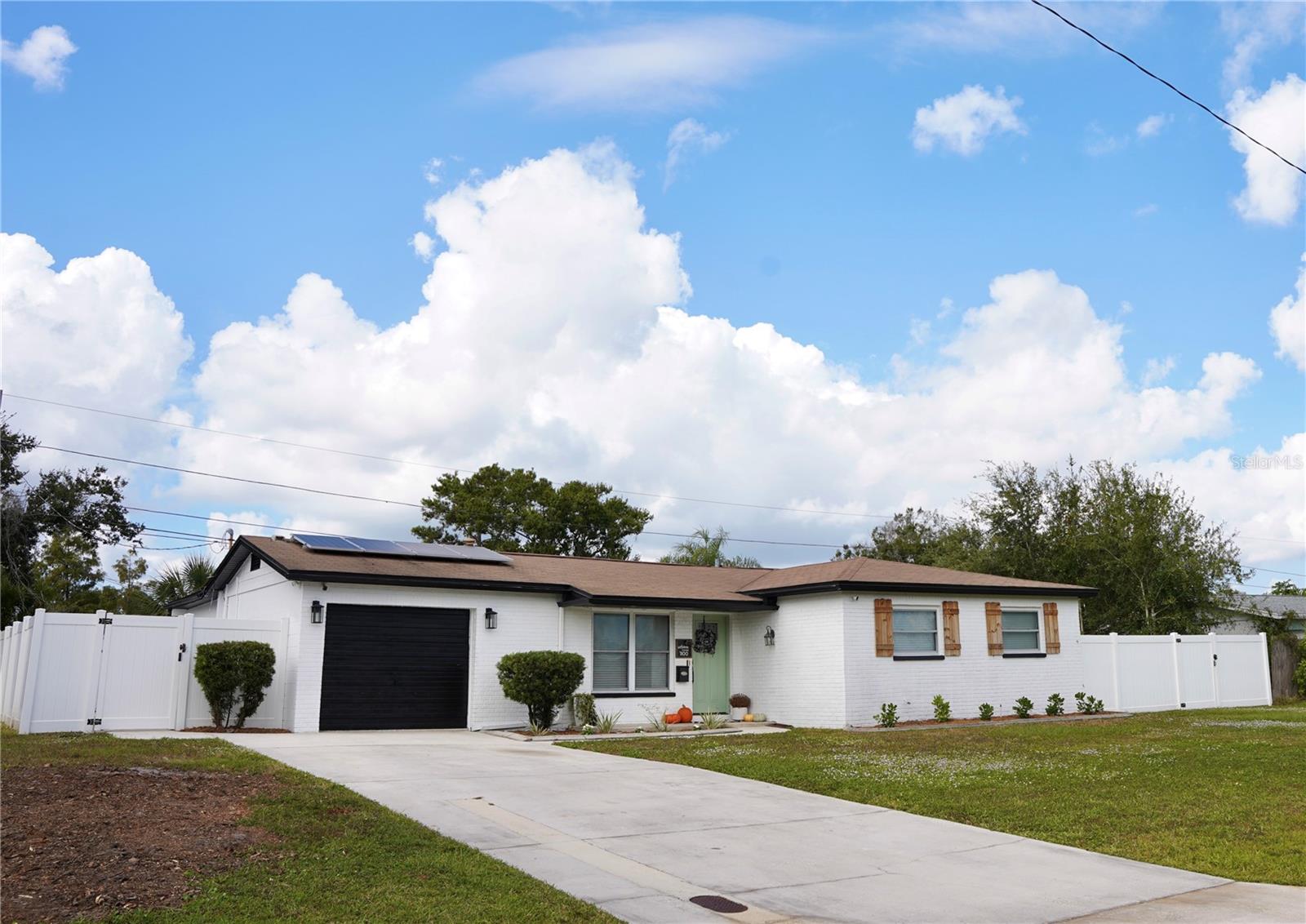 MEADOW LAWN 13TH ADD - Residential