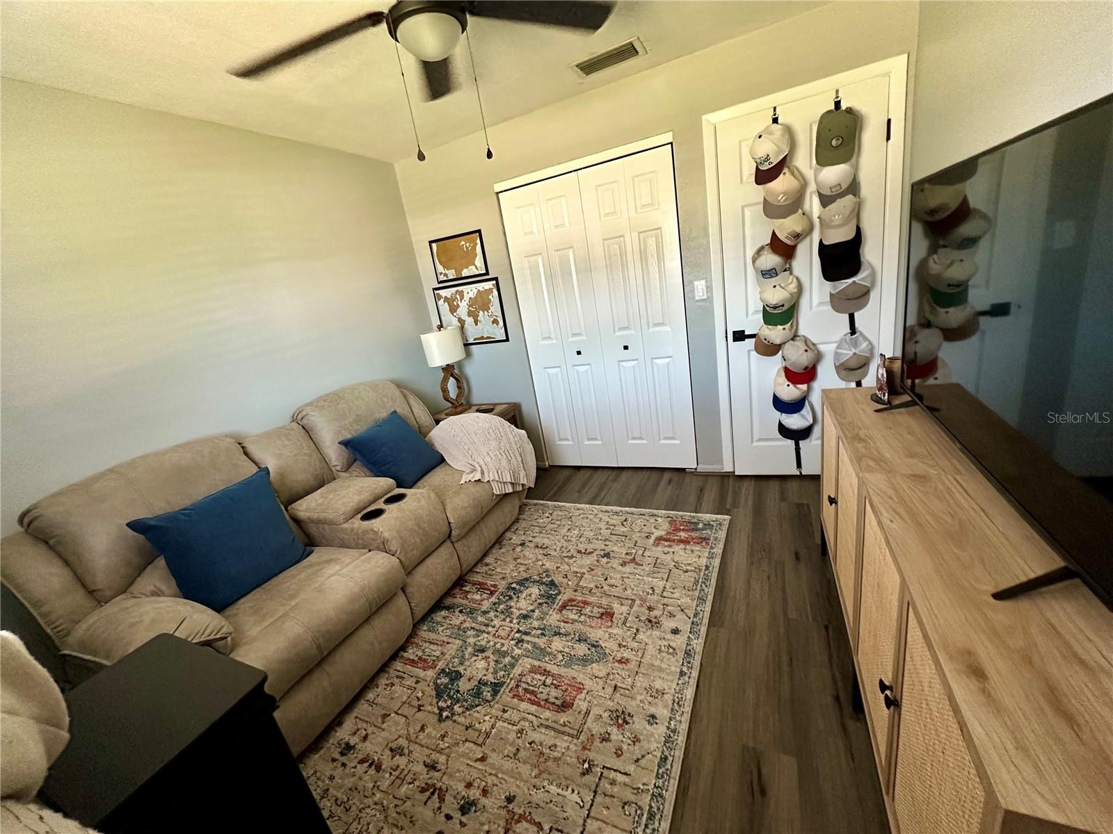 MEADOW LAWN 13TH ADD - Residential