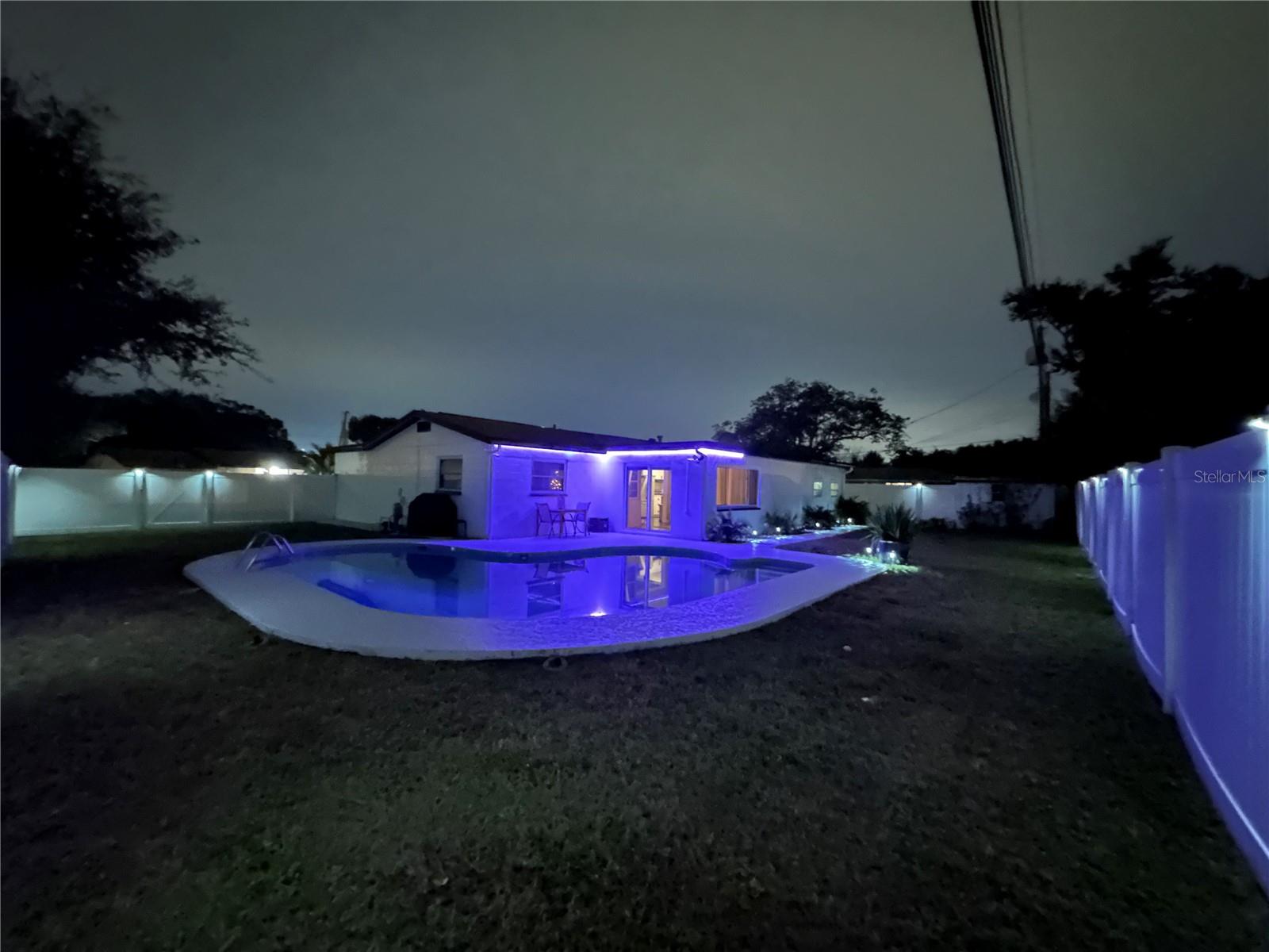 MEADOW LAWN 13TH ADD - Residential