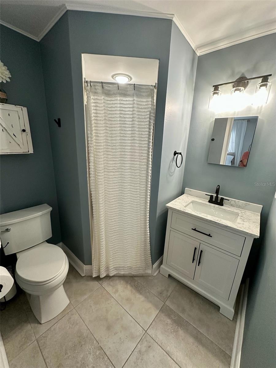 MEADOW LAWN 13TH ADD - Residential