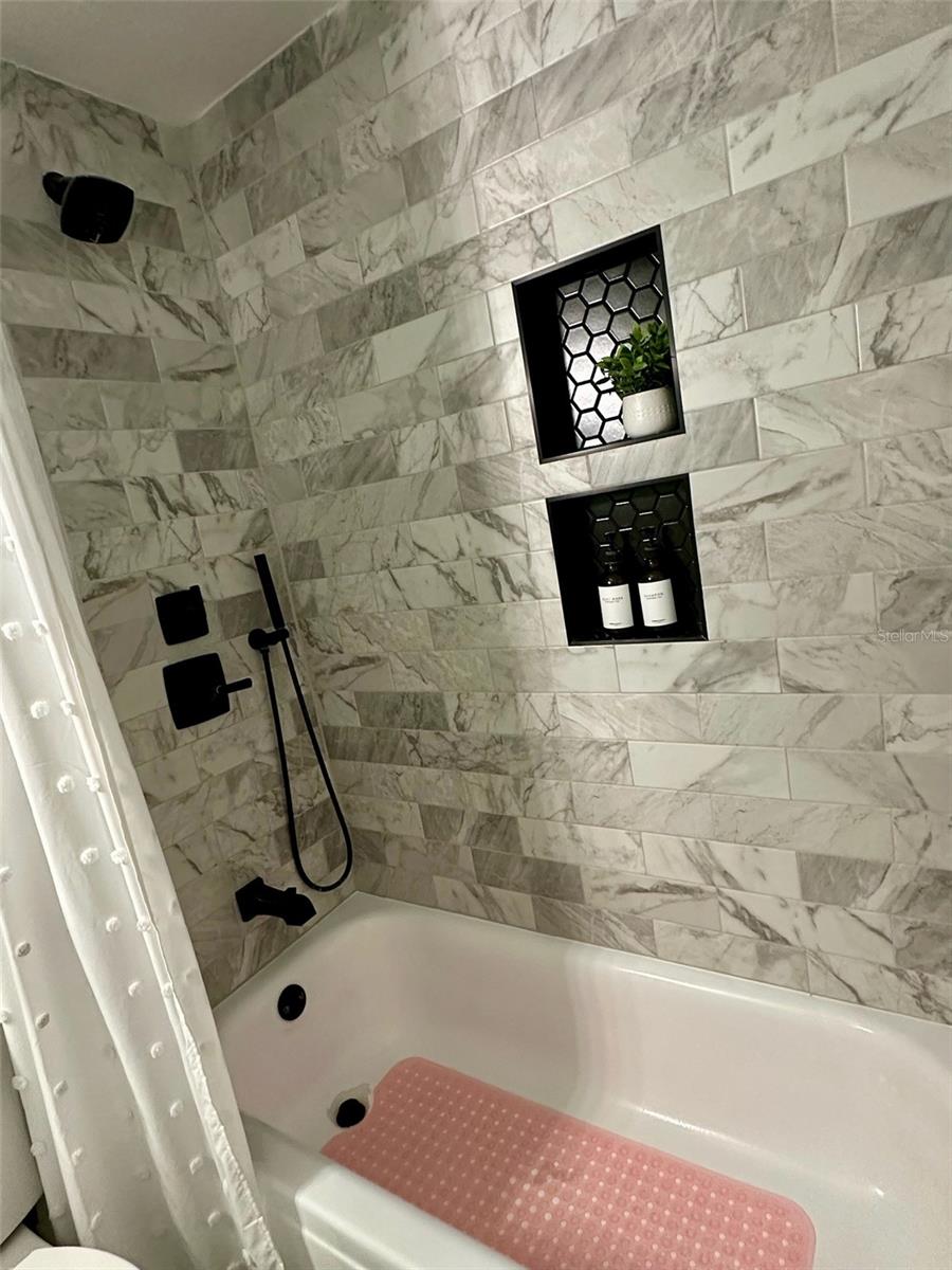 MEADOW LAWN 13TH ADD - Residential