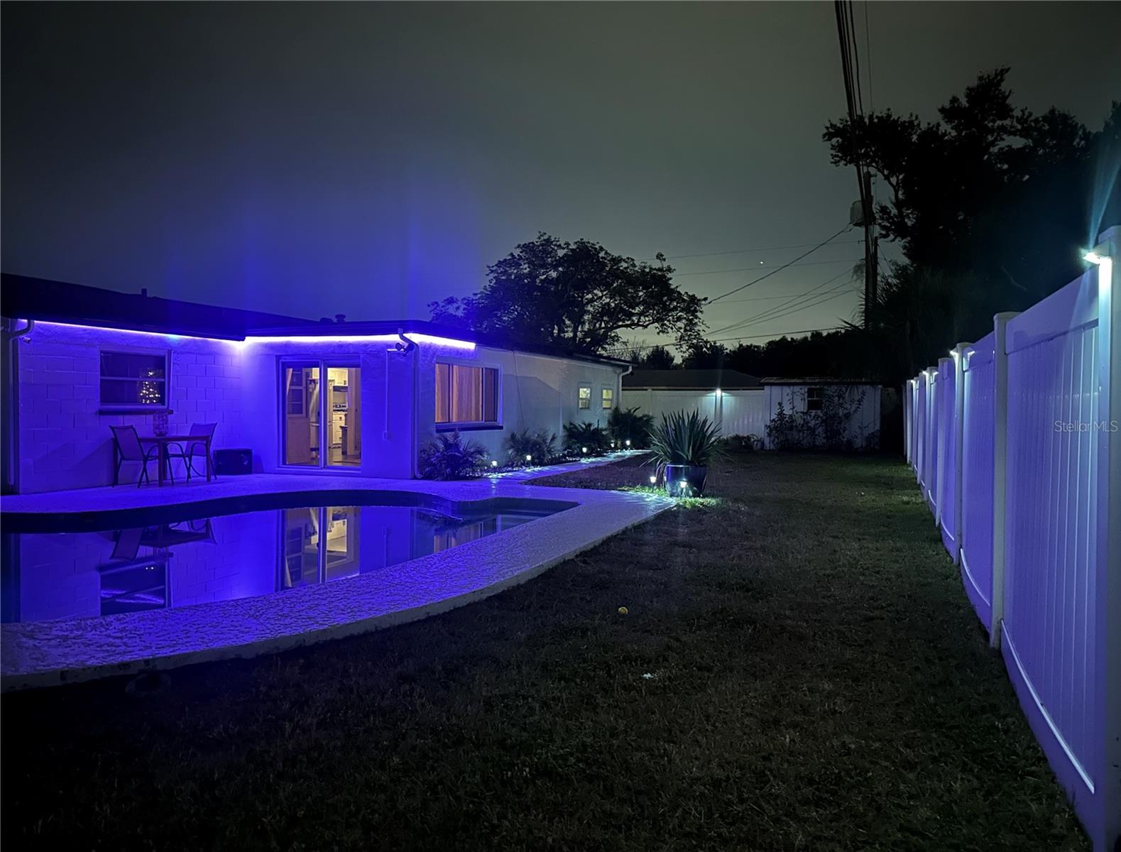 MEADOW LAWN 13TH ADD - Residential