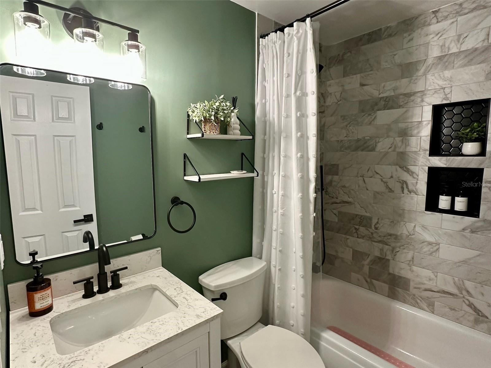 MEADOW LAWN 13TH ADD - Residential