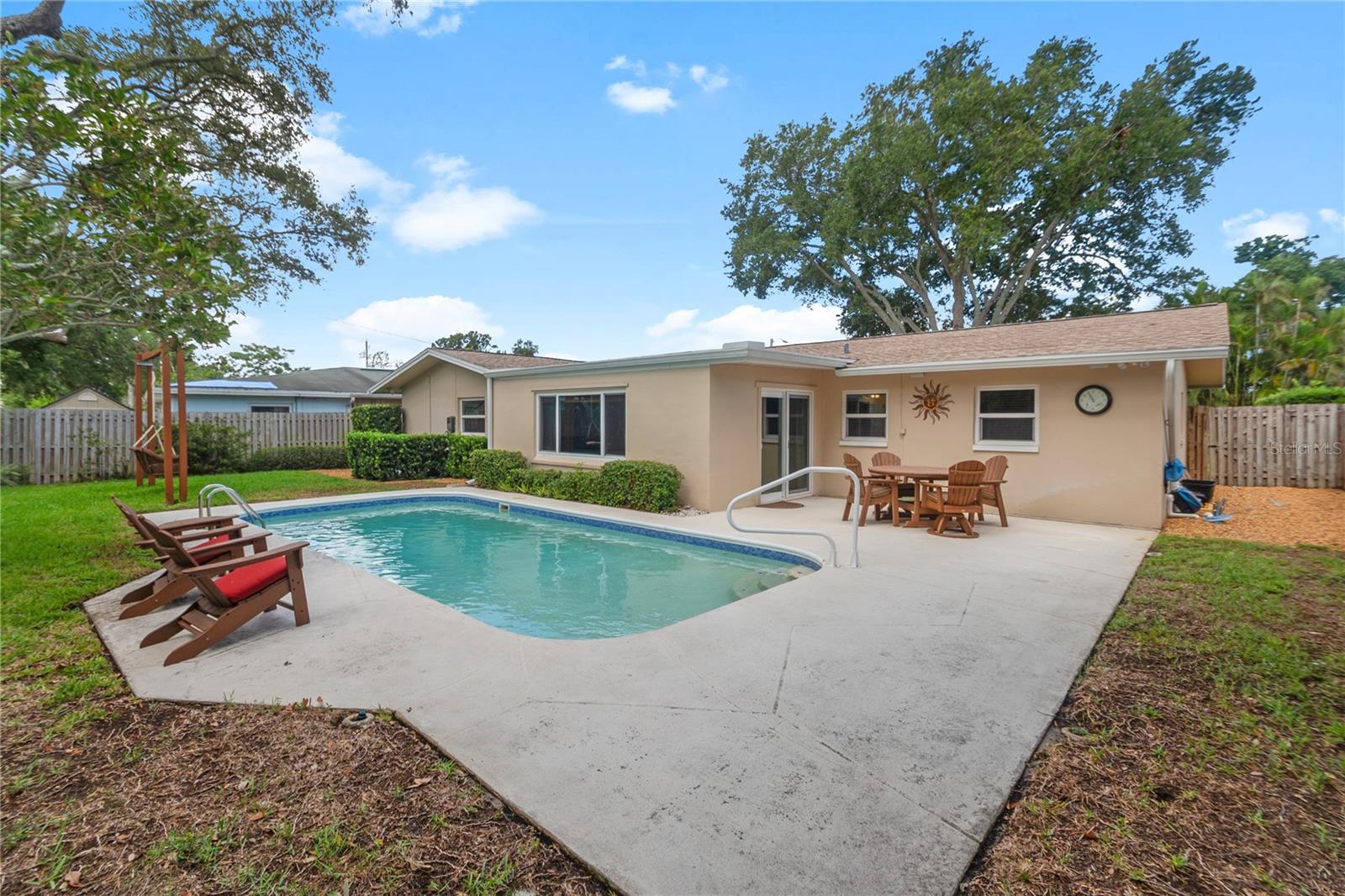 1707 RIDGEWAY DRIVE