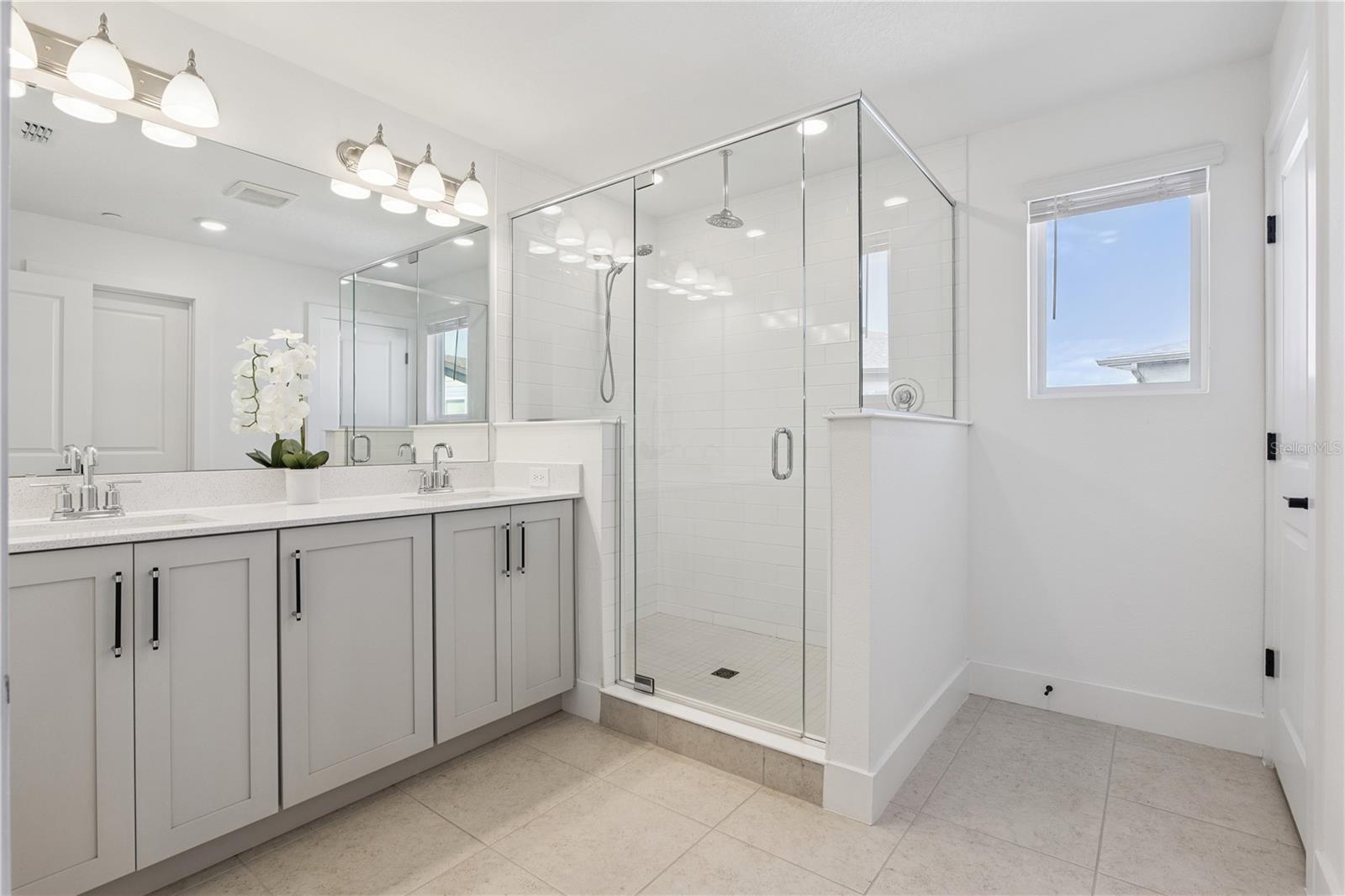 LAUREATE PARK NBRHD CENTER PH 3 - Residential