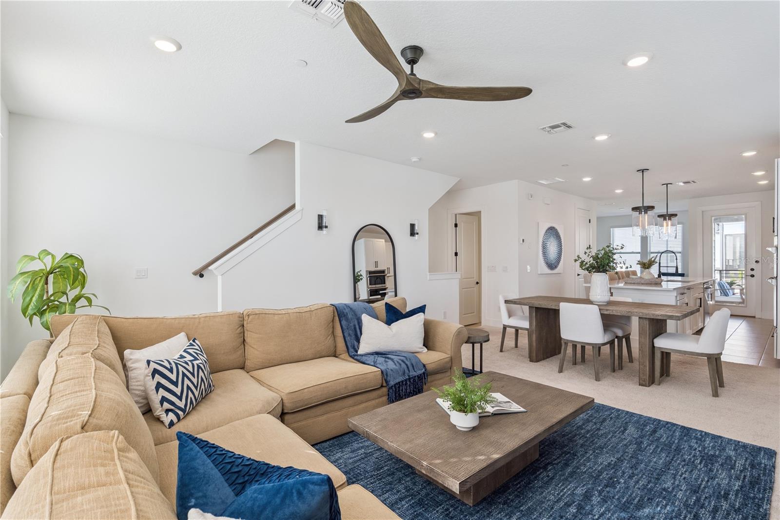 LAUREATE PARK NBRHD CENTER PH 3 - Residential