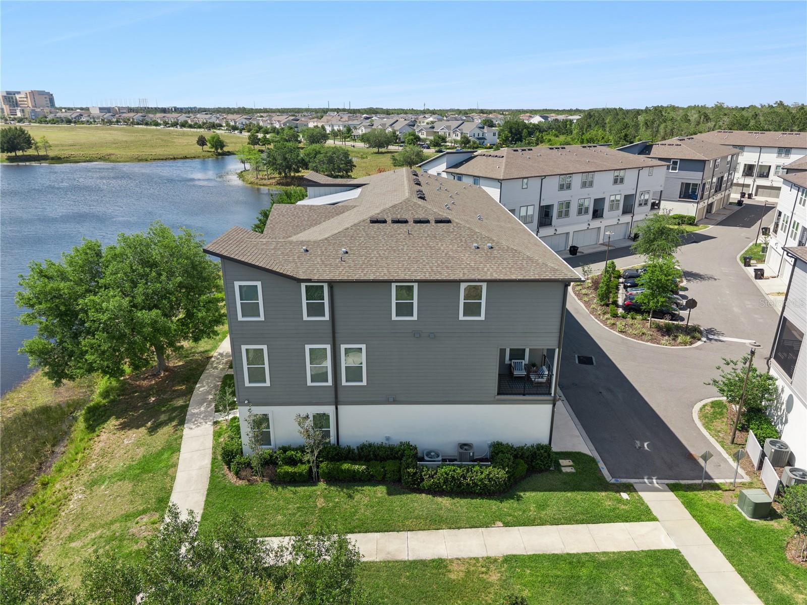 LAUREATE PARK NBRHD CENTER PH 3 - Residential