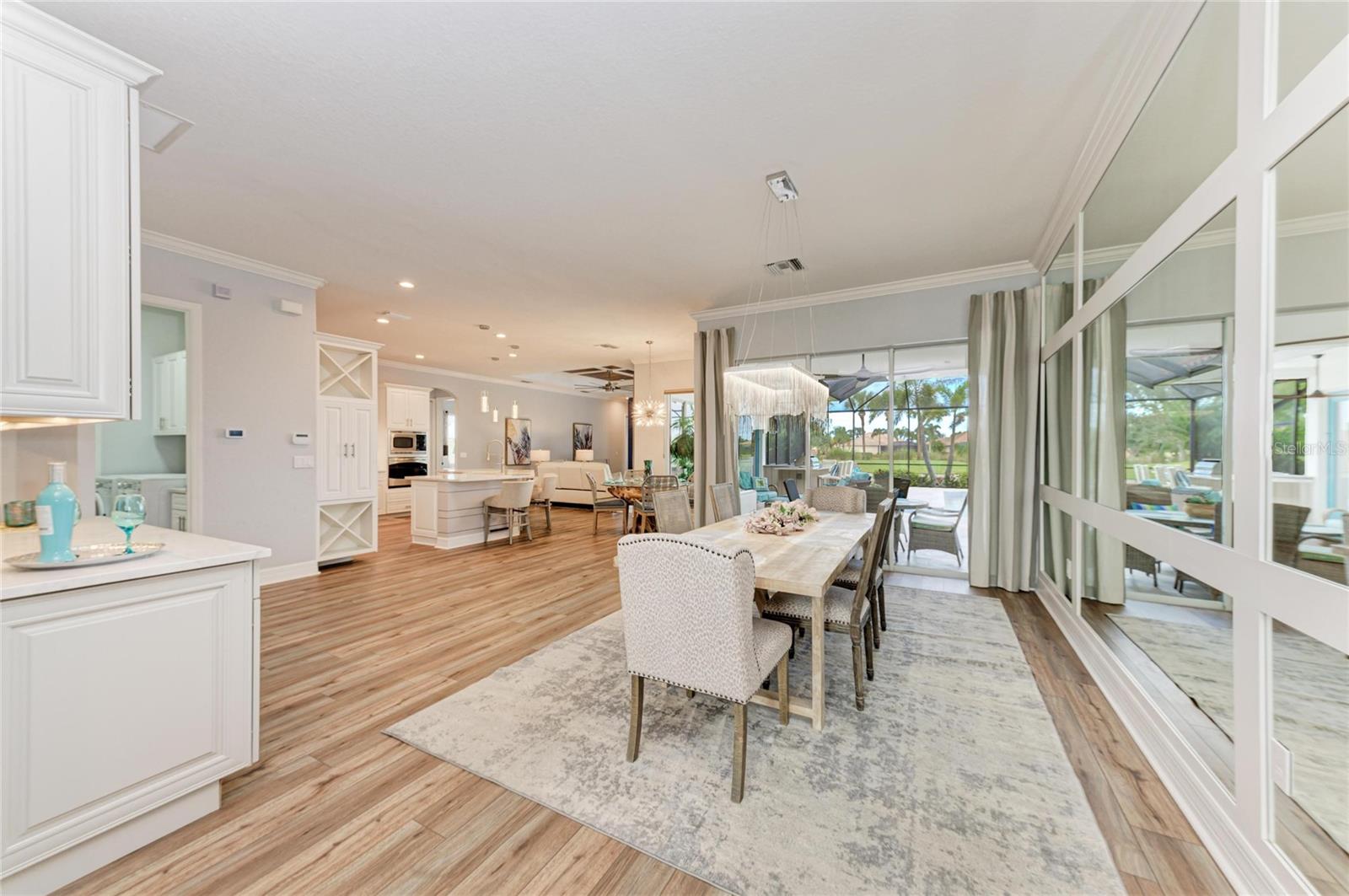 8201 HERITAGE GRAND PLACE