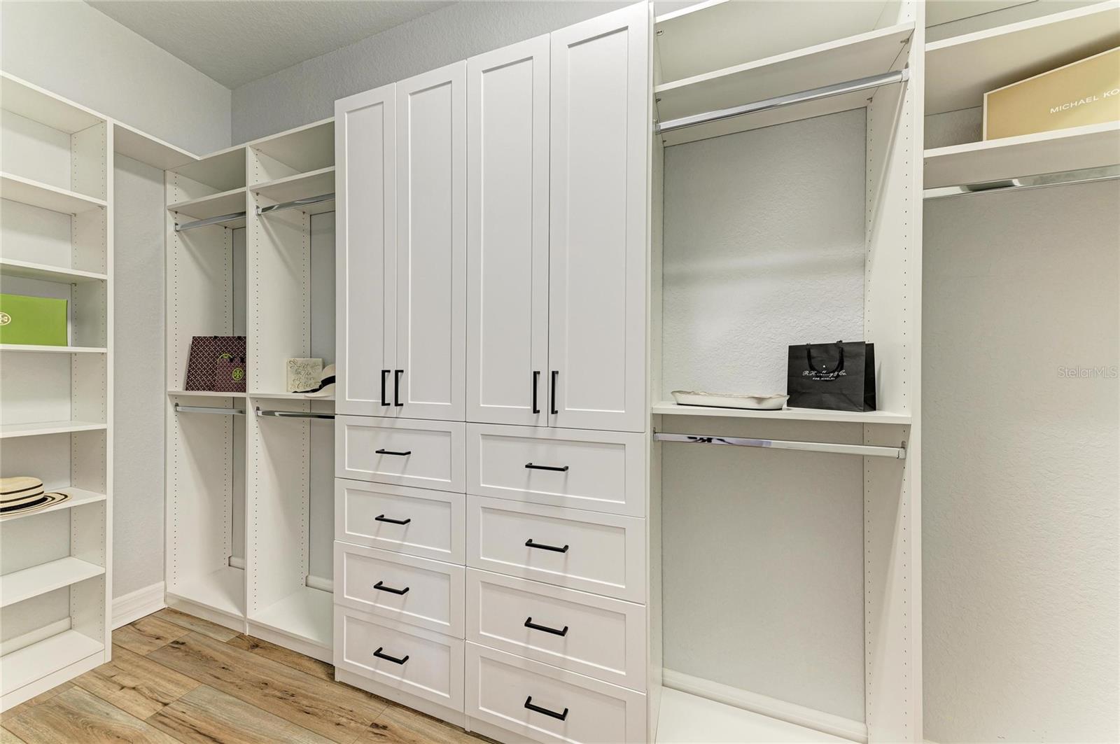 RIVER STRAND - Residential