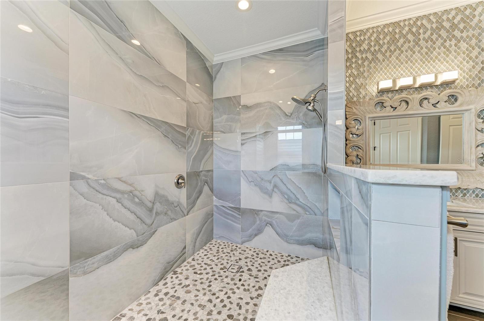 RIVER STRAND - Residential