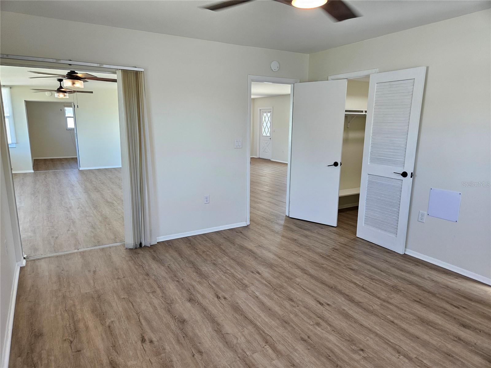 VENICE GARDENS - Residential Lease