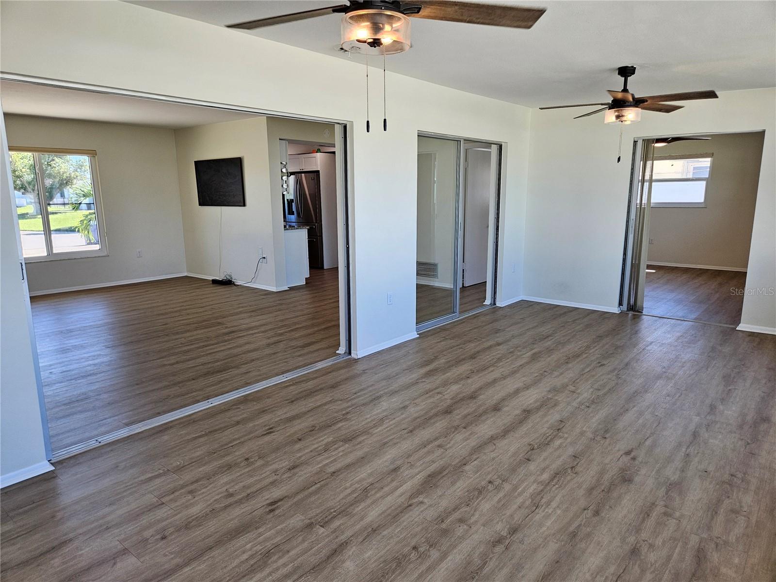 VENICE GARDENS - Residential Lease