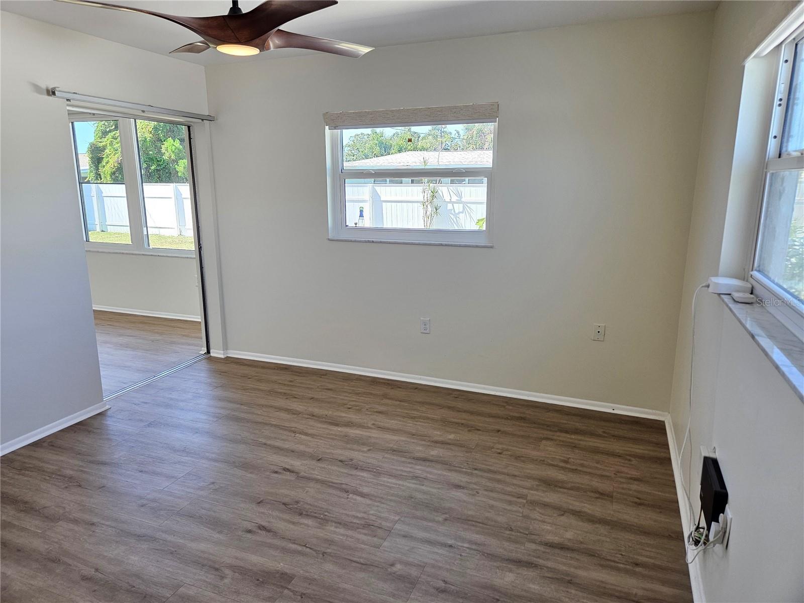 VENICE GARDENS - Residential Lease