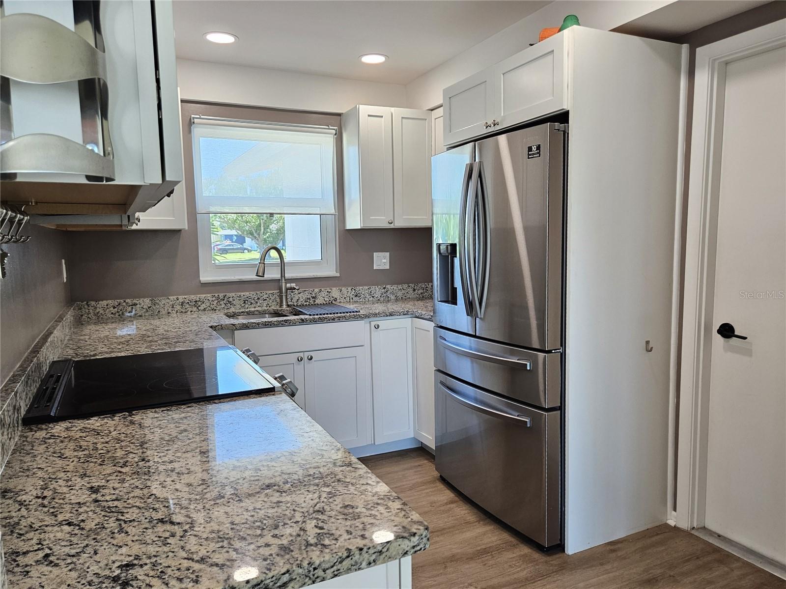 VENICE GARDENS - Residential Lease